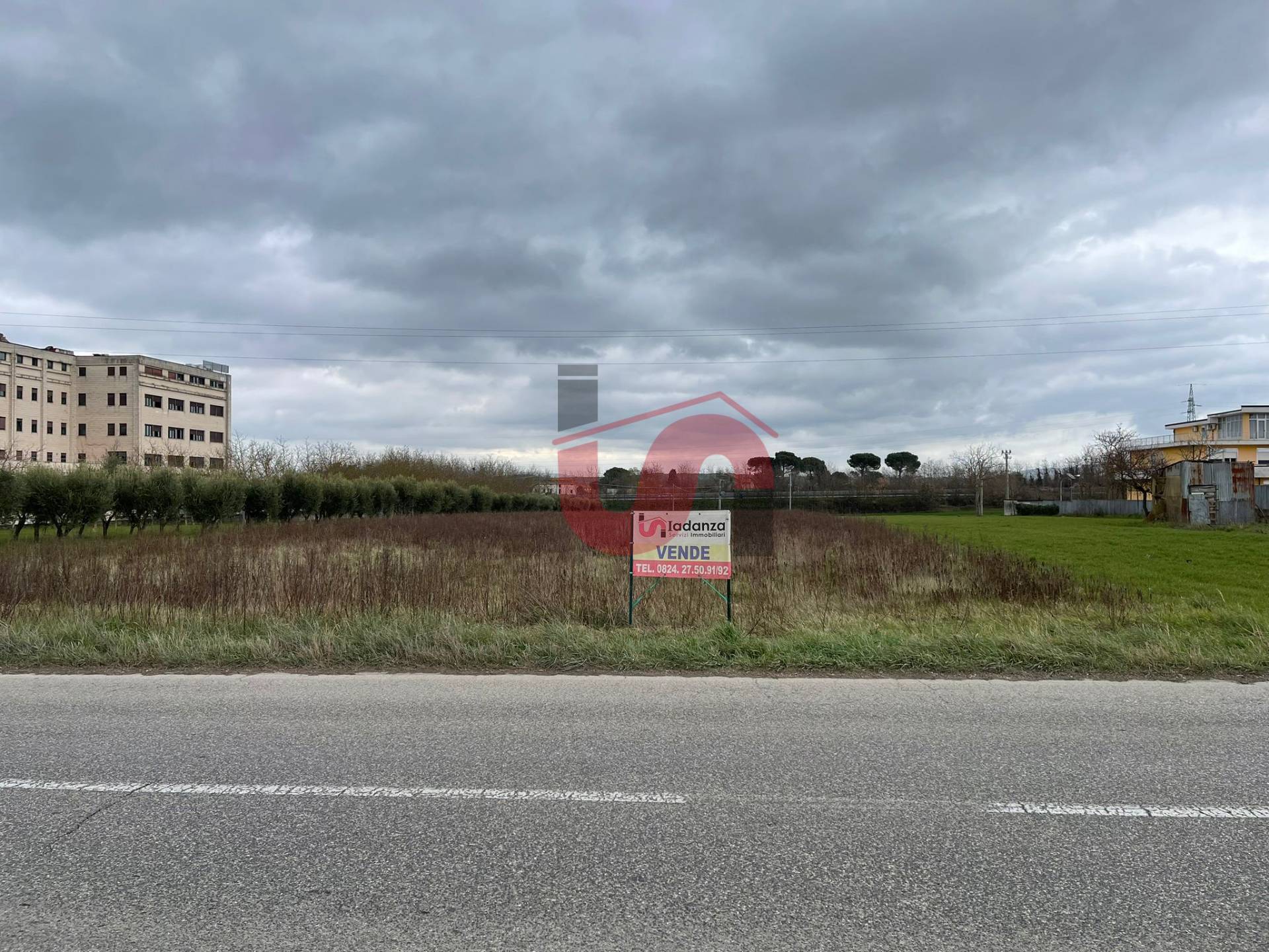 TERRENO INDUSTRIALE/COMMERCIALE in vendita a Benevento, CONTRADE