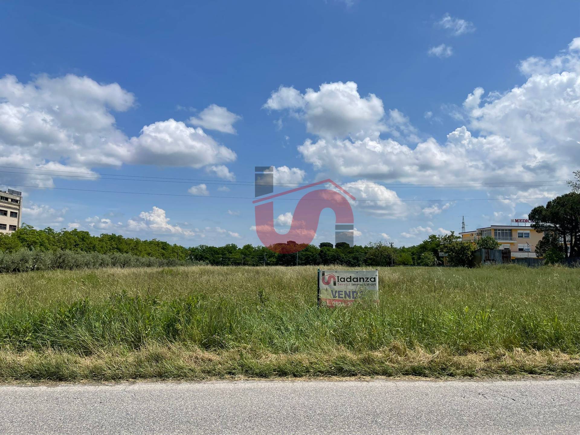 TERRENO INDUSTRIALE/COMMERCIALE in vendita a Benevento, CONTRADE