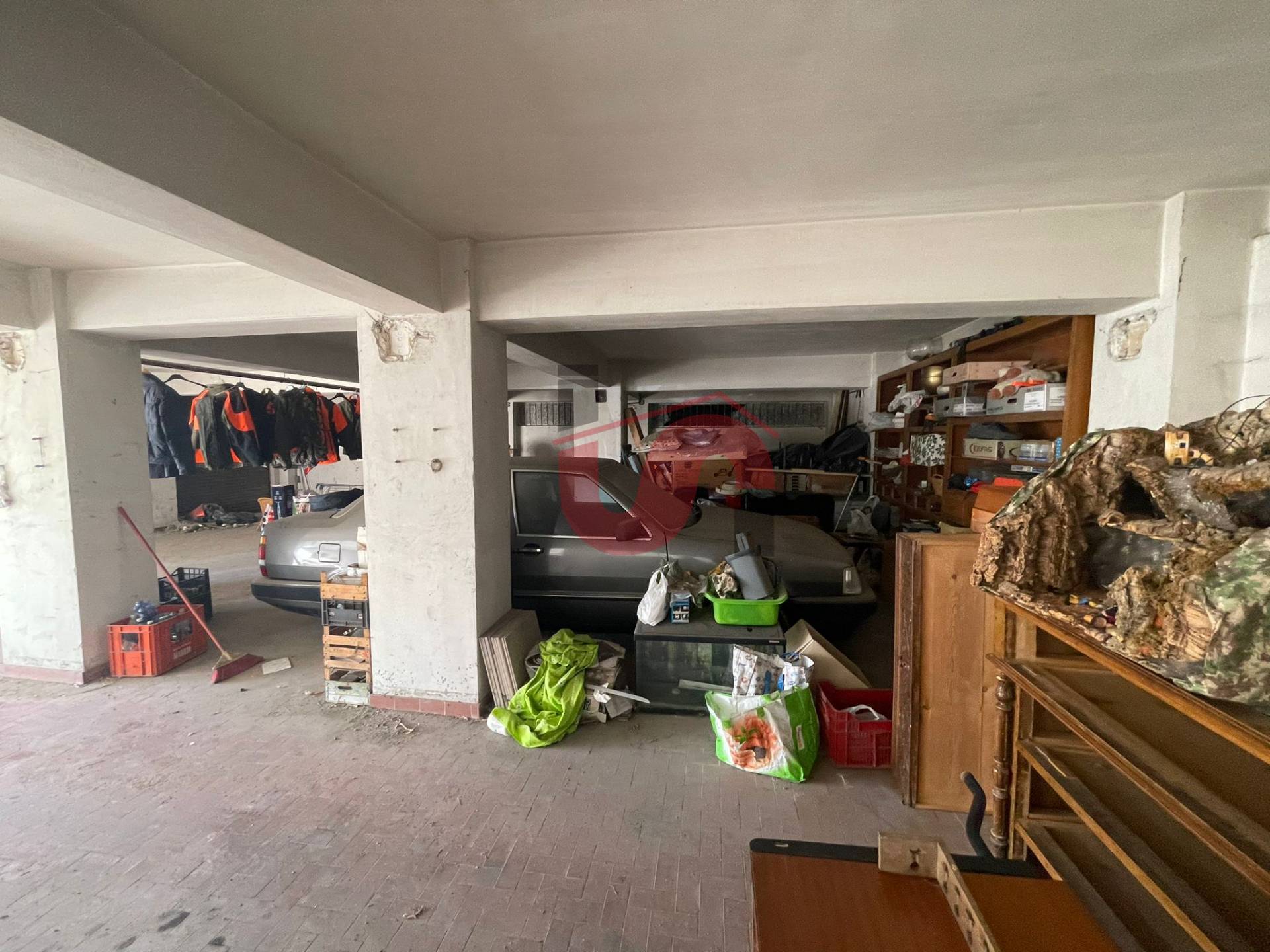 Deposito in vendita a Benevento, Centro