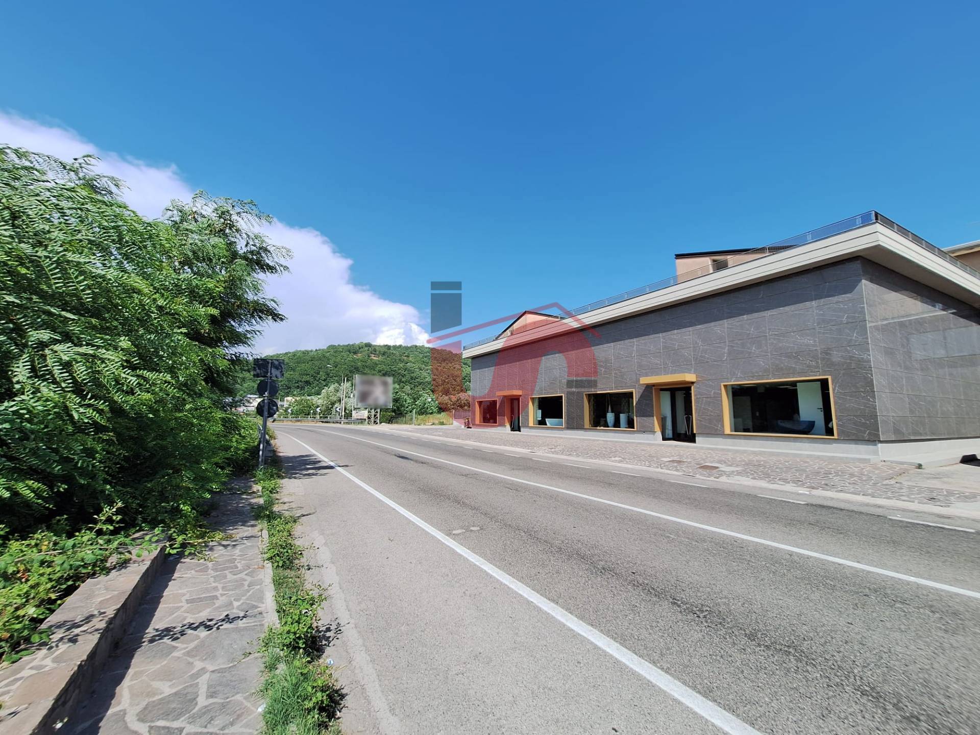 Intero Stabile in vendita a Roccabascerana