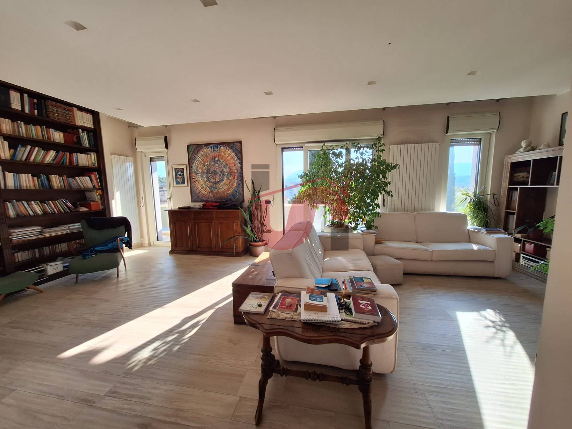 APPARTAMENTO + DI 4 LOCALI in vendita a Benevento, Centro