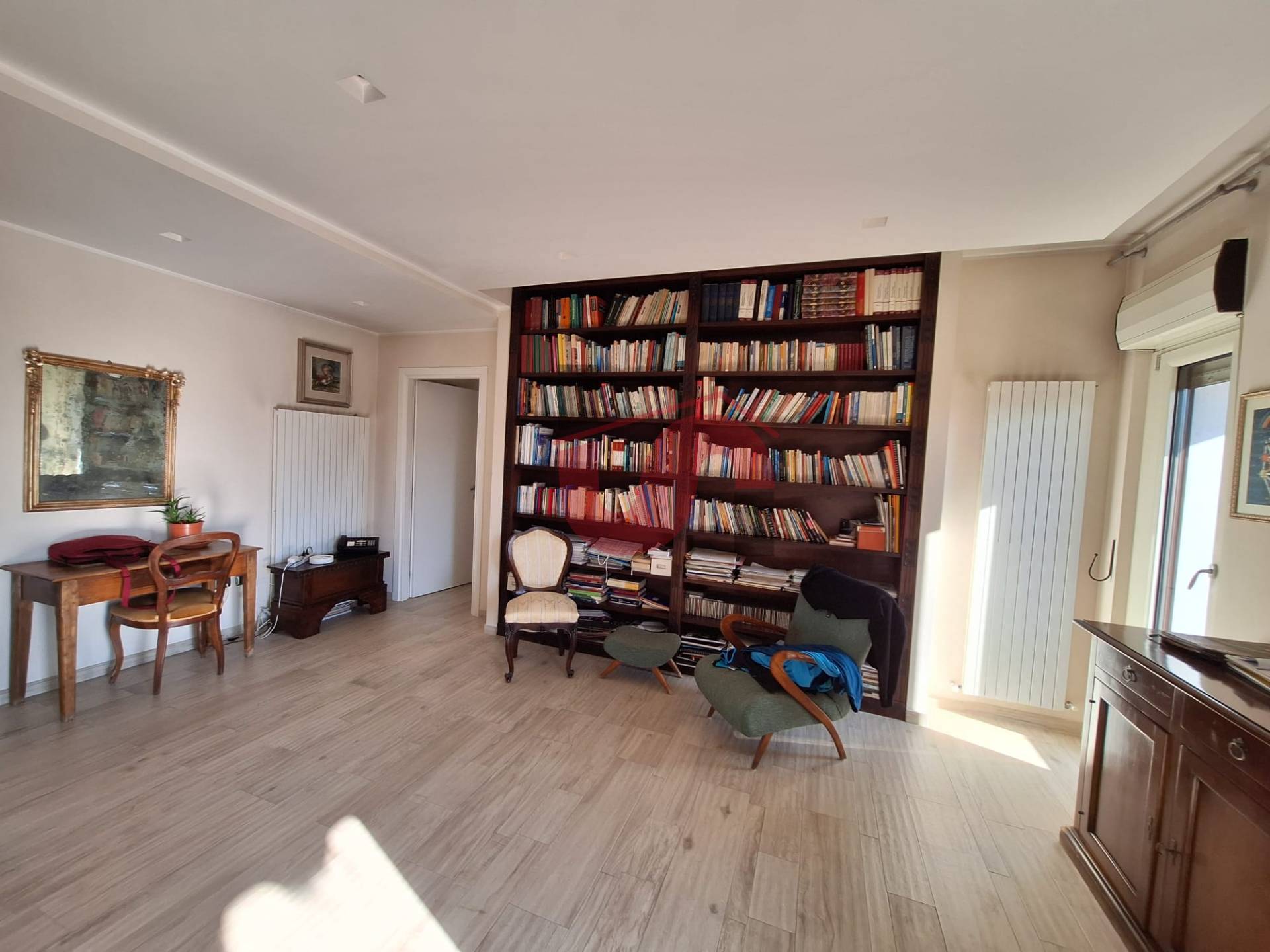 APPARTAMENTO + DI 4 LOCALI in vendita a Benevento, Centro