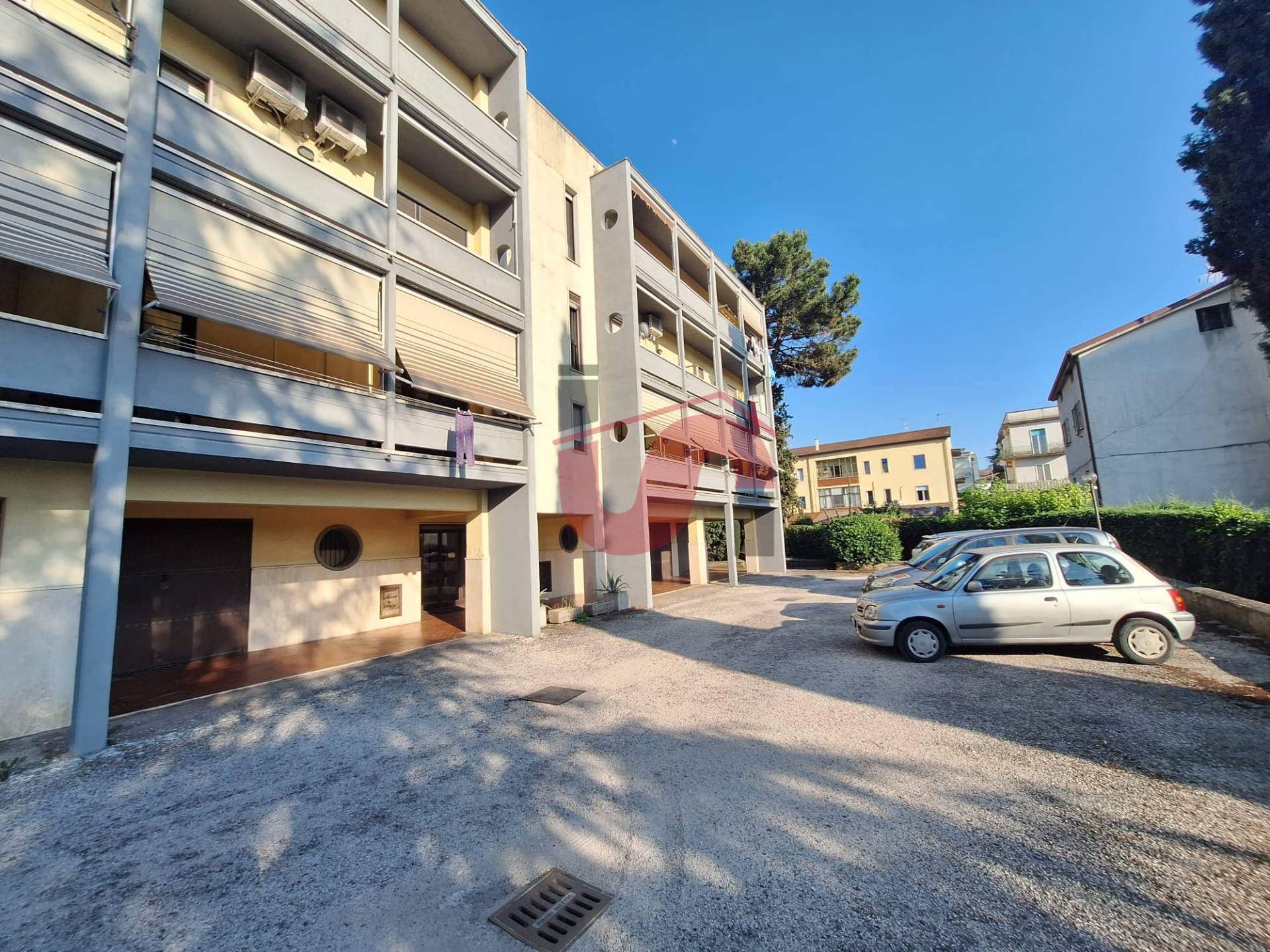 APPARTAMENTO + DI 4 LOCALI in vendita a Benevento, Centro