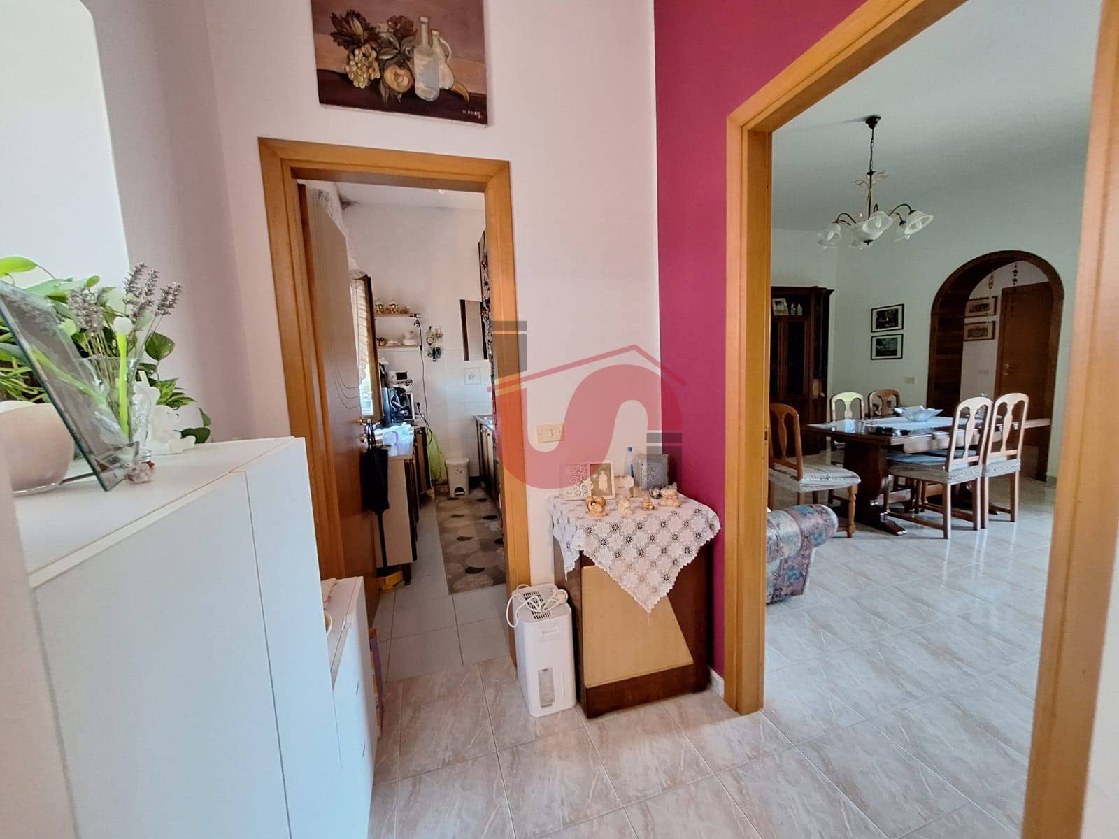 Casa Semindipendente in vendita a Benevento, CONTRADE