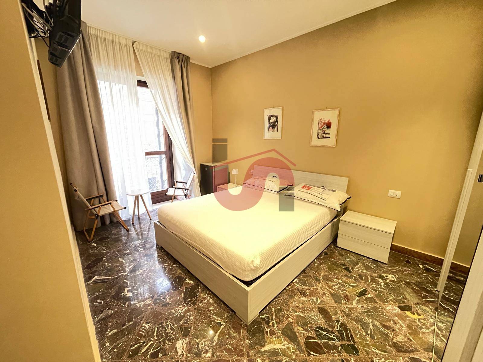 INTERO STABILE in affitto a Benevento, CENTRO STORICO