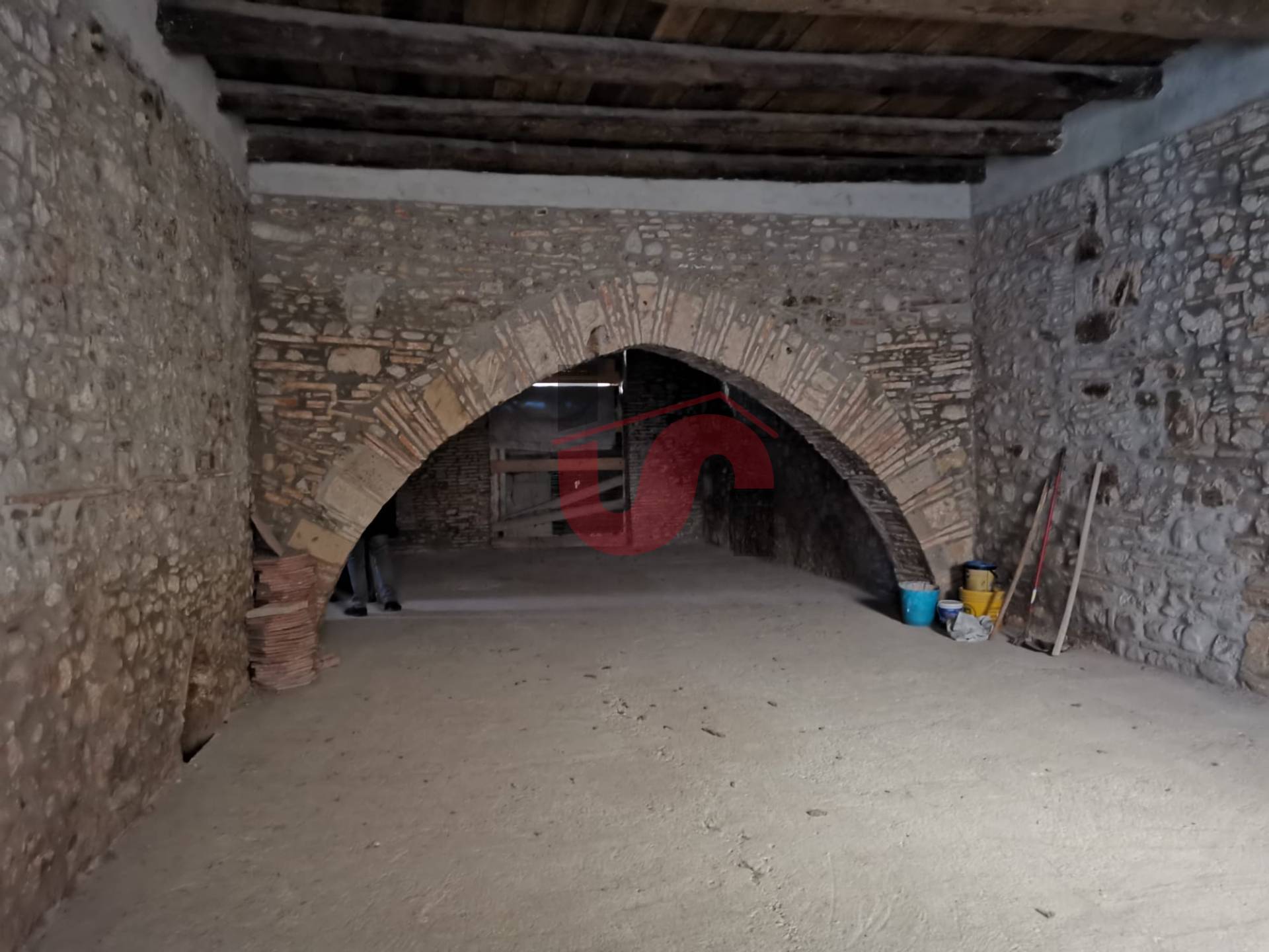 NEGOZIO in affitto a Benevento, CENTRO STORICO