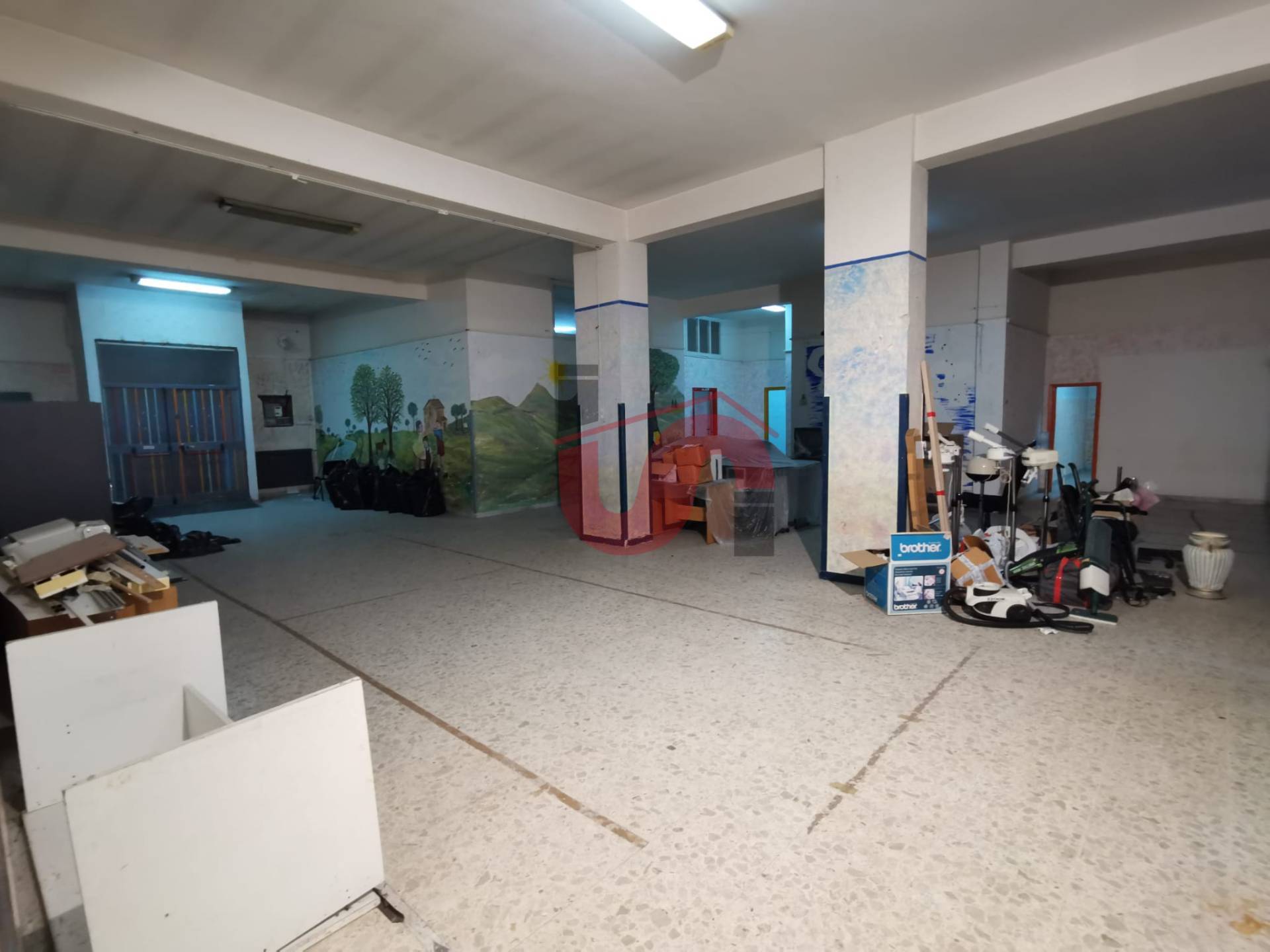 Locale commerciale in vendita a Benevento, Mellusi