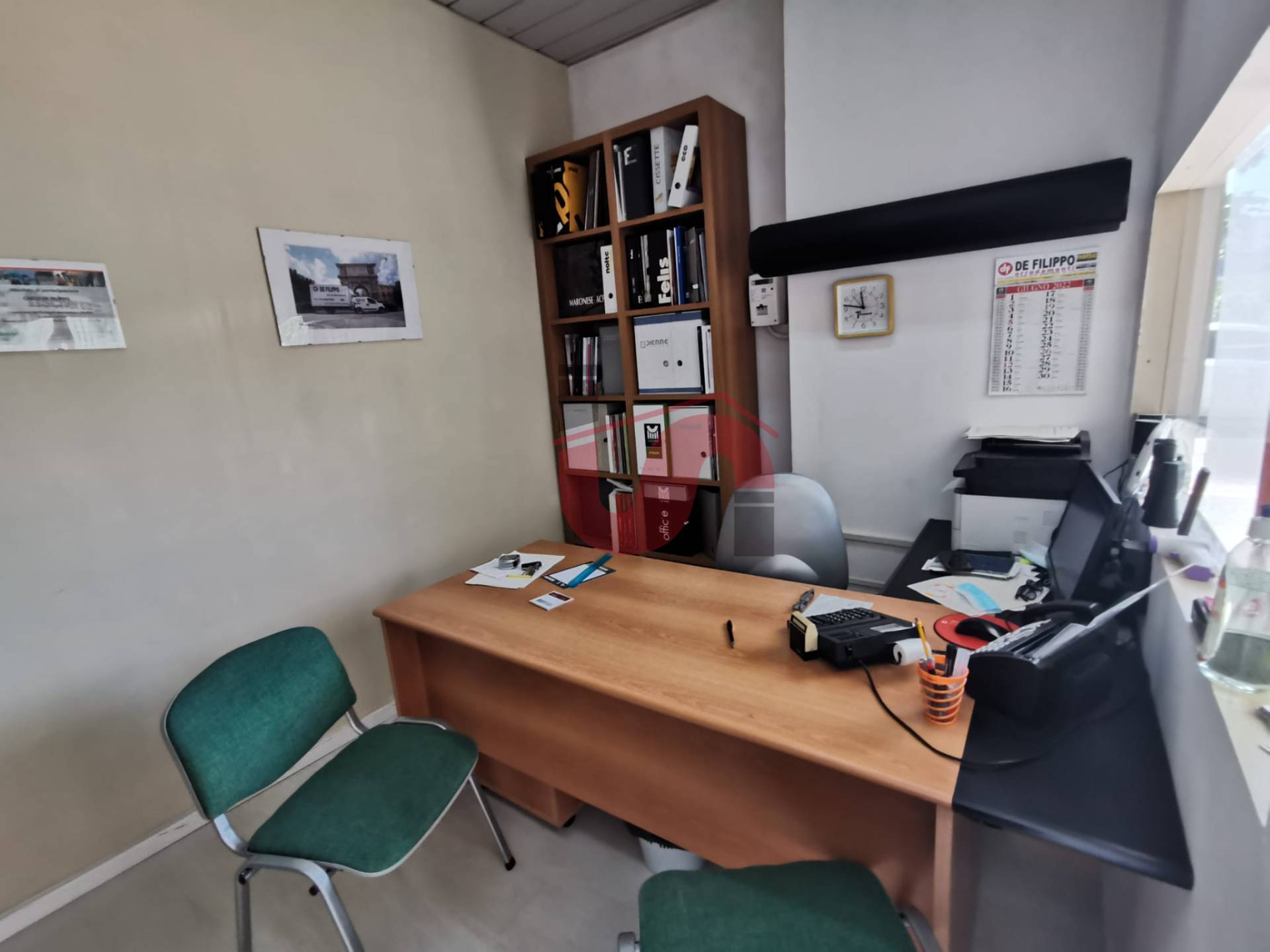 Locale commerciale in vendita a Benevento, Ferrovia