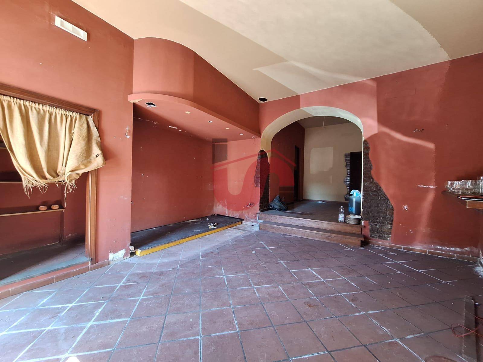 NEGOZIO in affitto a San Giorgio del Sannio