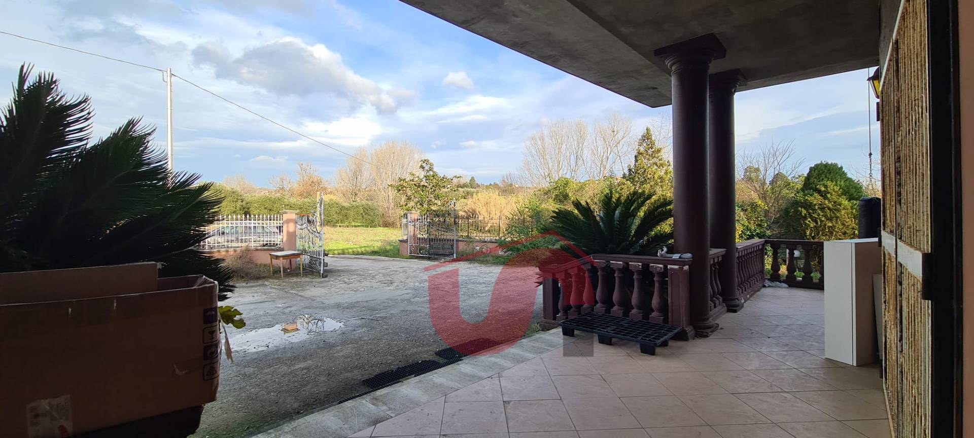 Locale commerciale in vendita a Benevento, CONTRADE