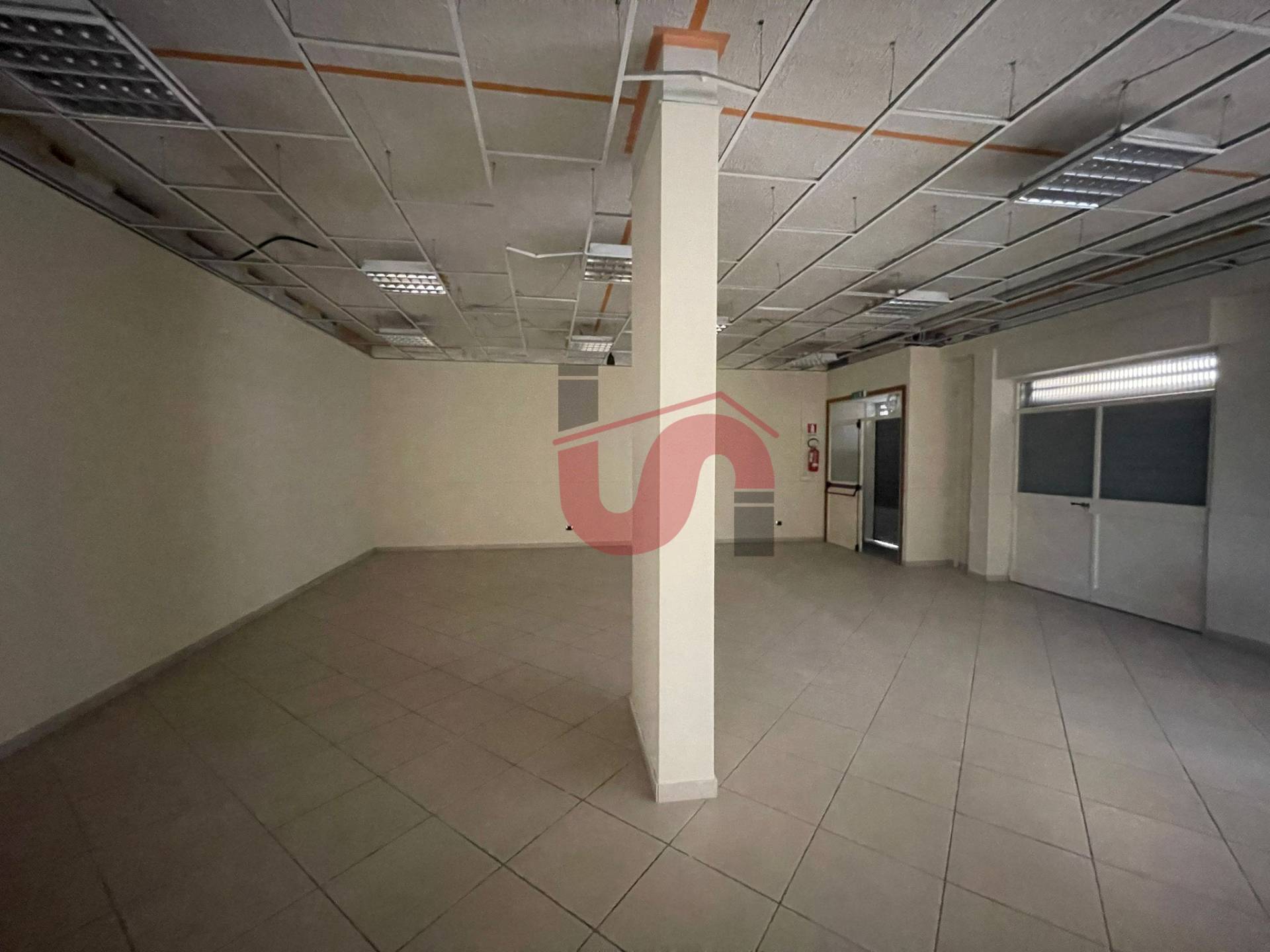 Deposito in vendita a Benevento, Mellusi