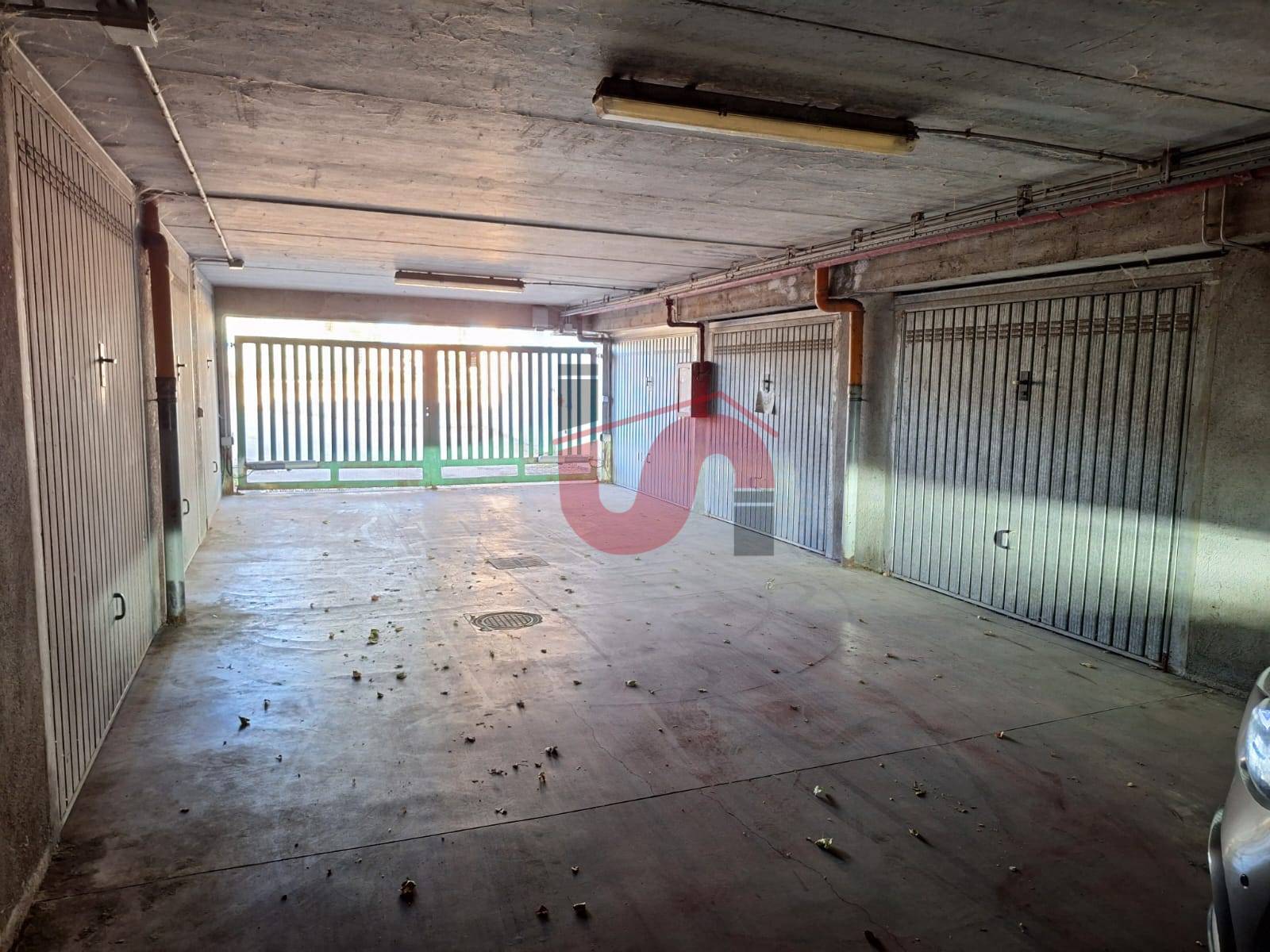 GARAGE/BOX in vendita a Benevento, Centro