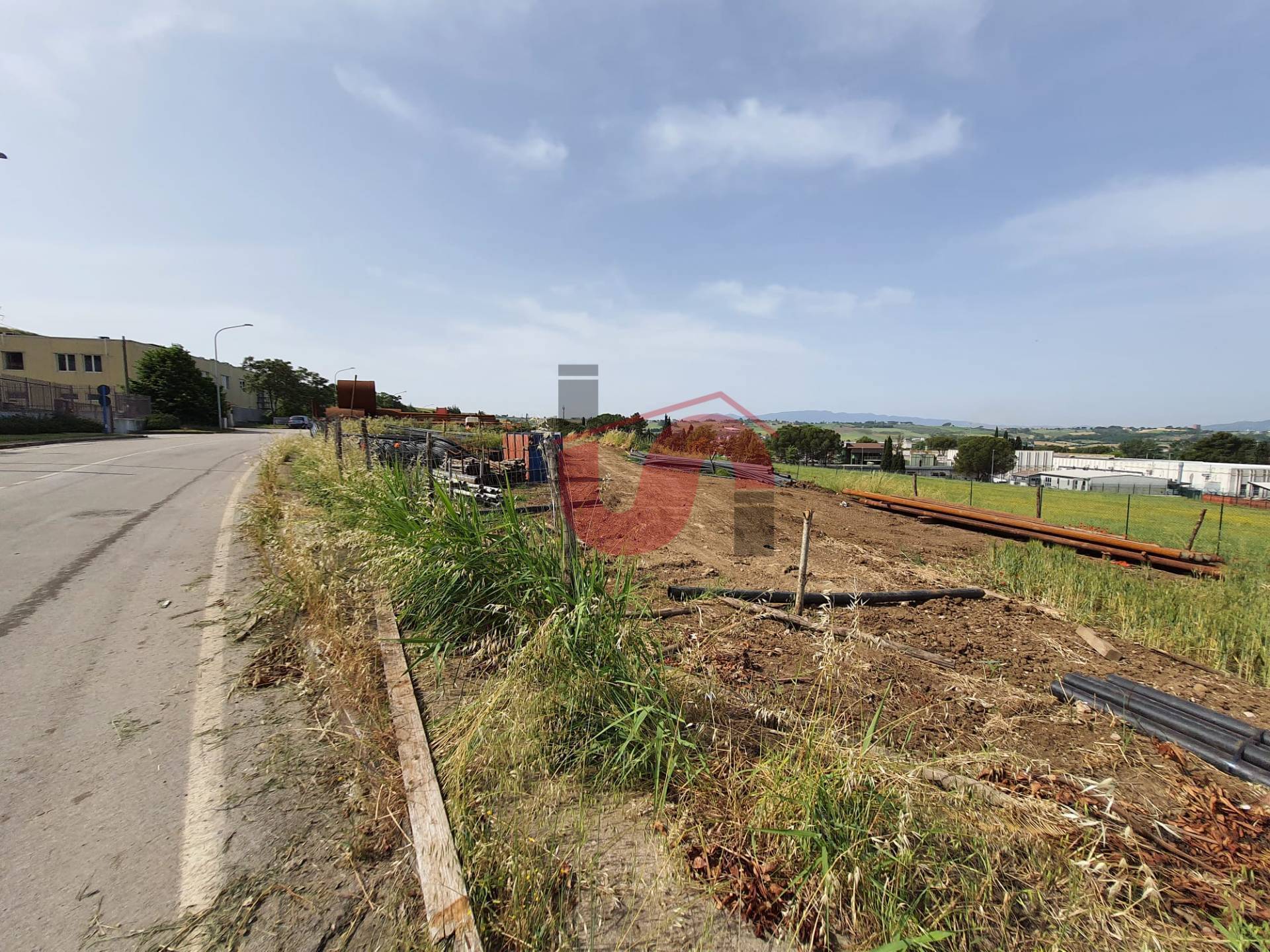 CAPANNONE INDUSTRIALE in vendita a Benevento, CONTRADE