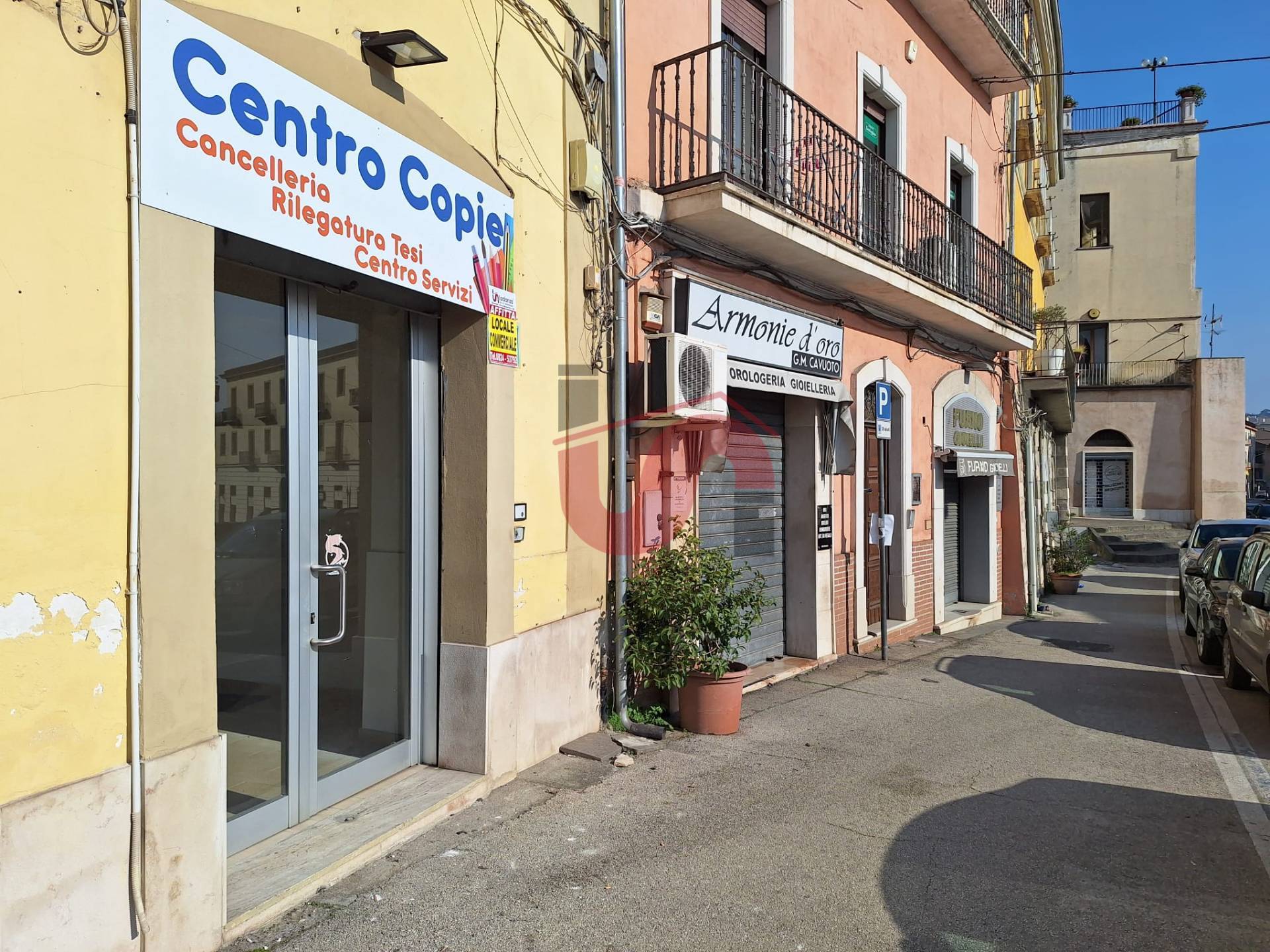 Locale commerciale in affitto a Benevento, CENTRO STORICO