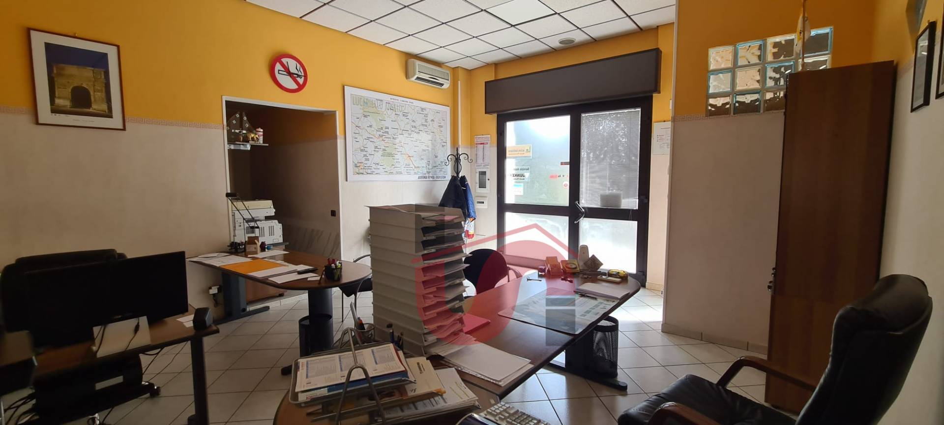 Locale commerciale in vendita a Benevento, Mellusi