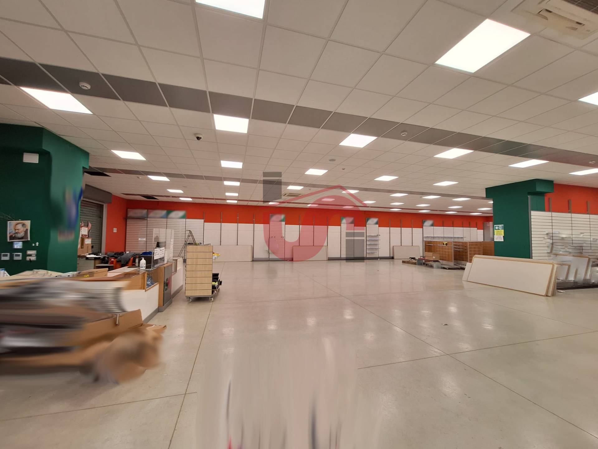 Locale commerciale in affitto a Benevento