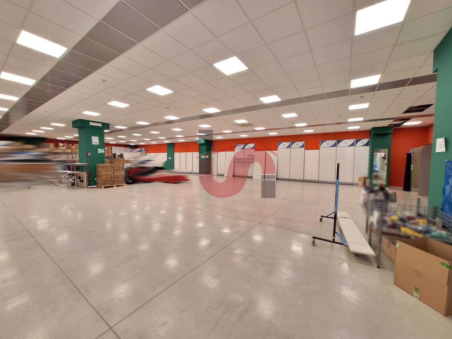 Locale commerciale in affitto a Benevento