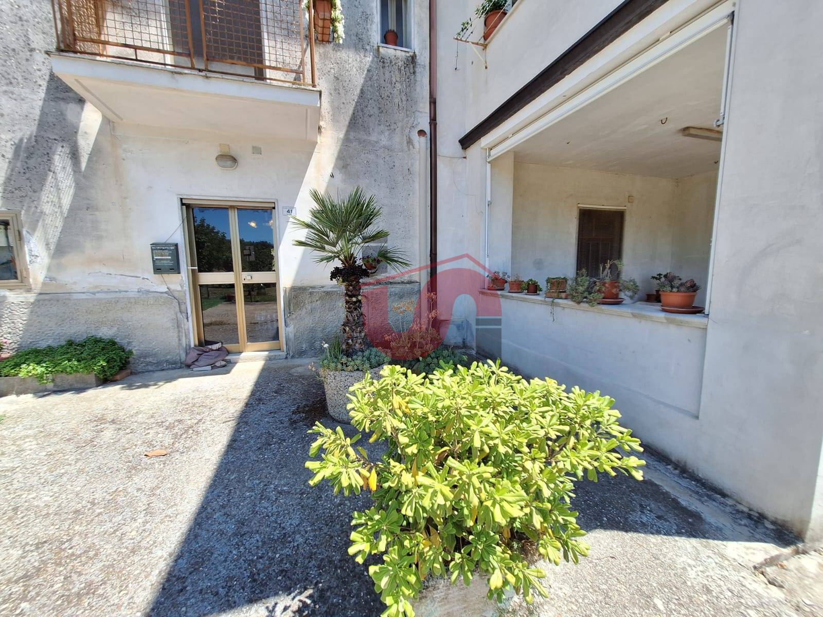 Casa Semindipendente in vendita a Benevento, CONTRADE