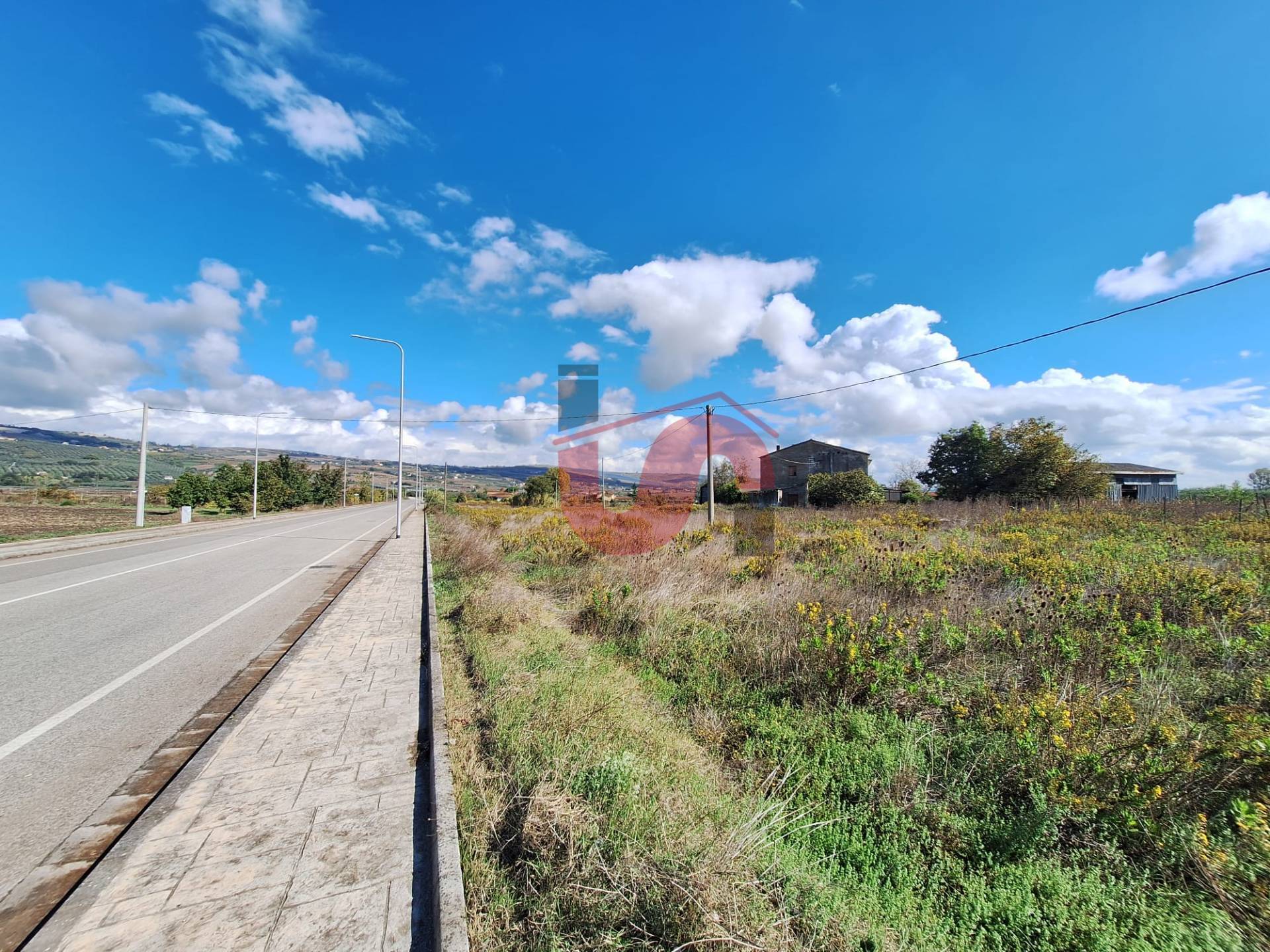TERRENO INDUSTRIALE/COMMERCIALE in vendita a Benevento