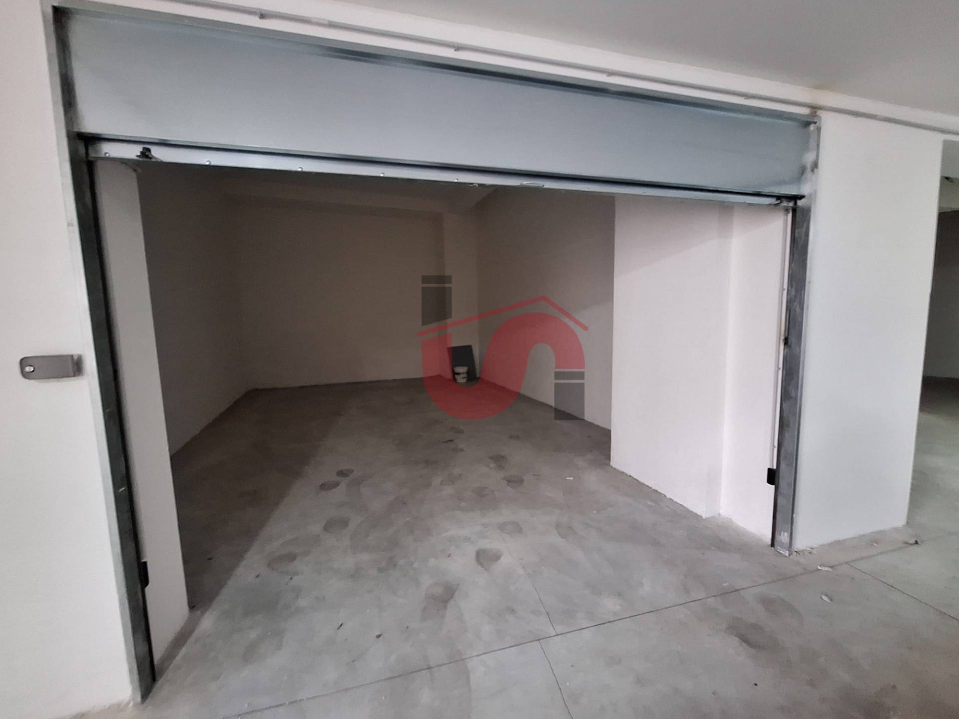 Box o garage in vendita a Benevento