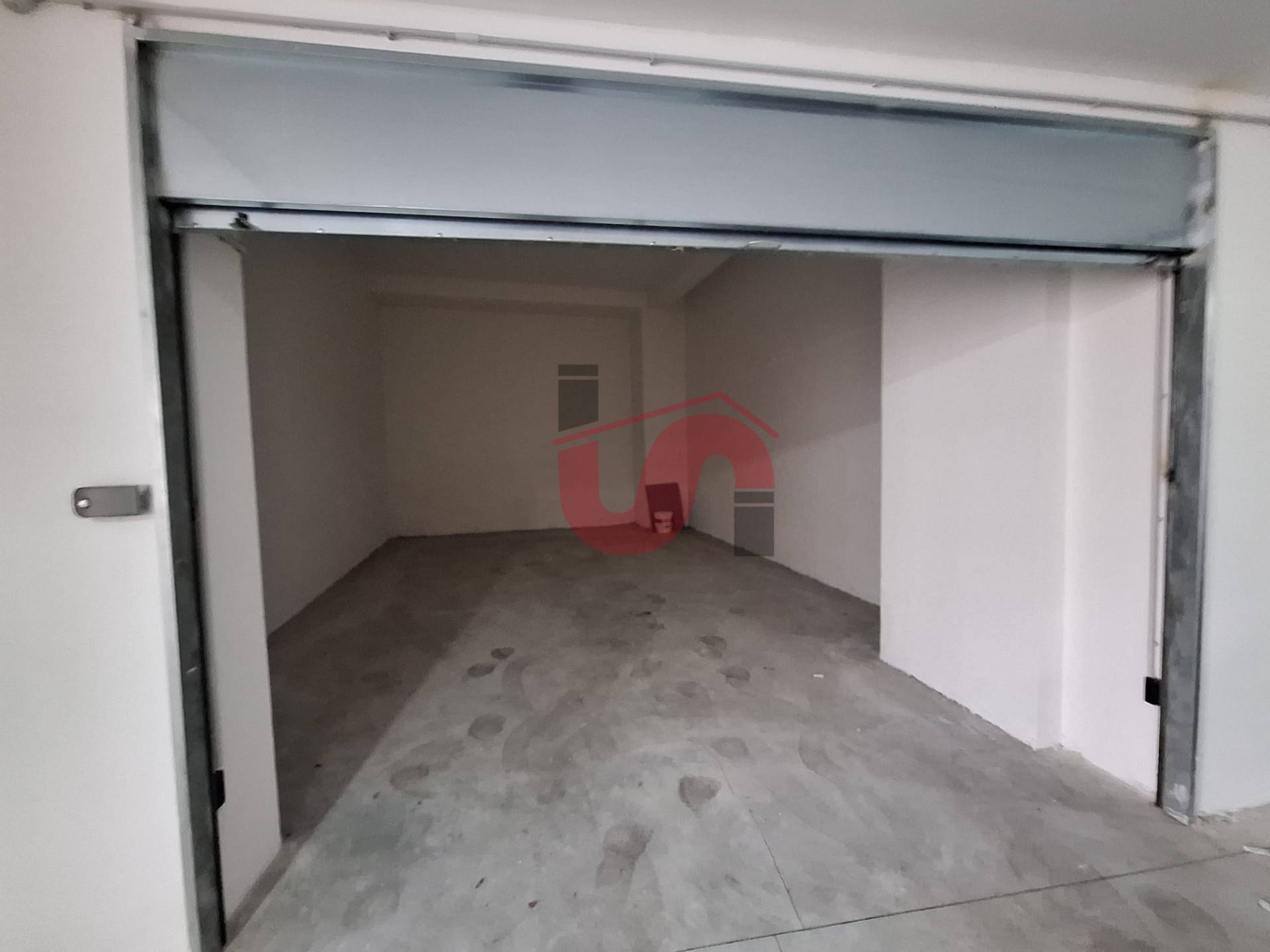 Box o garage in vendita a Benevento
