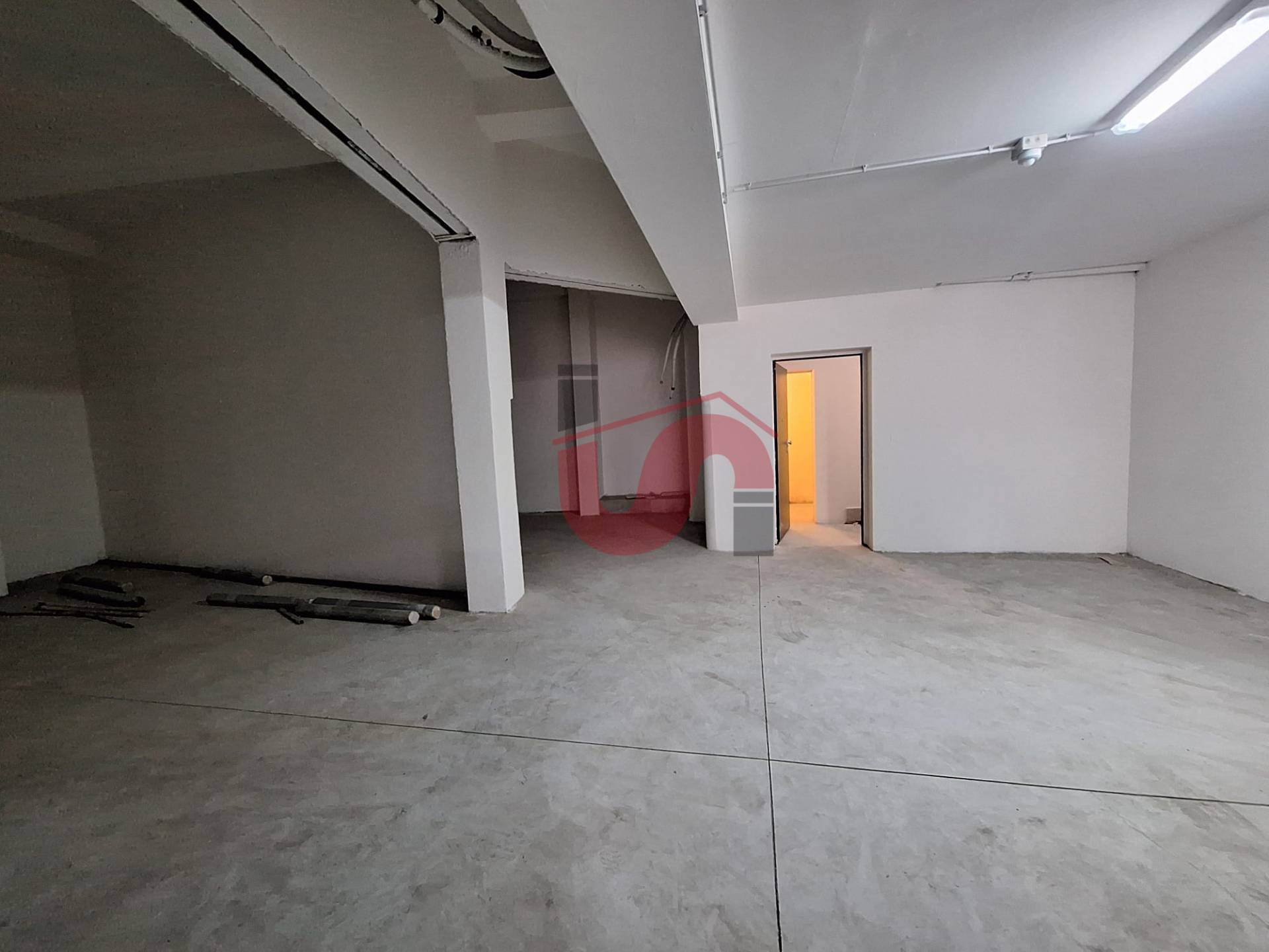 Box o garage in vendita a Benevento