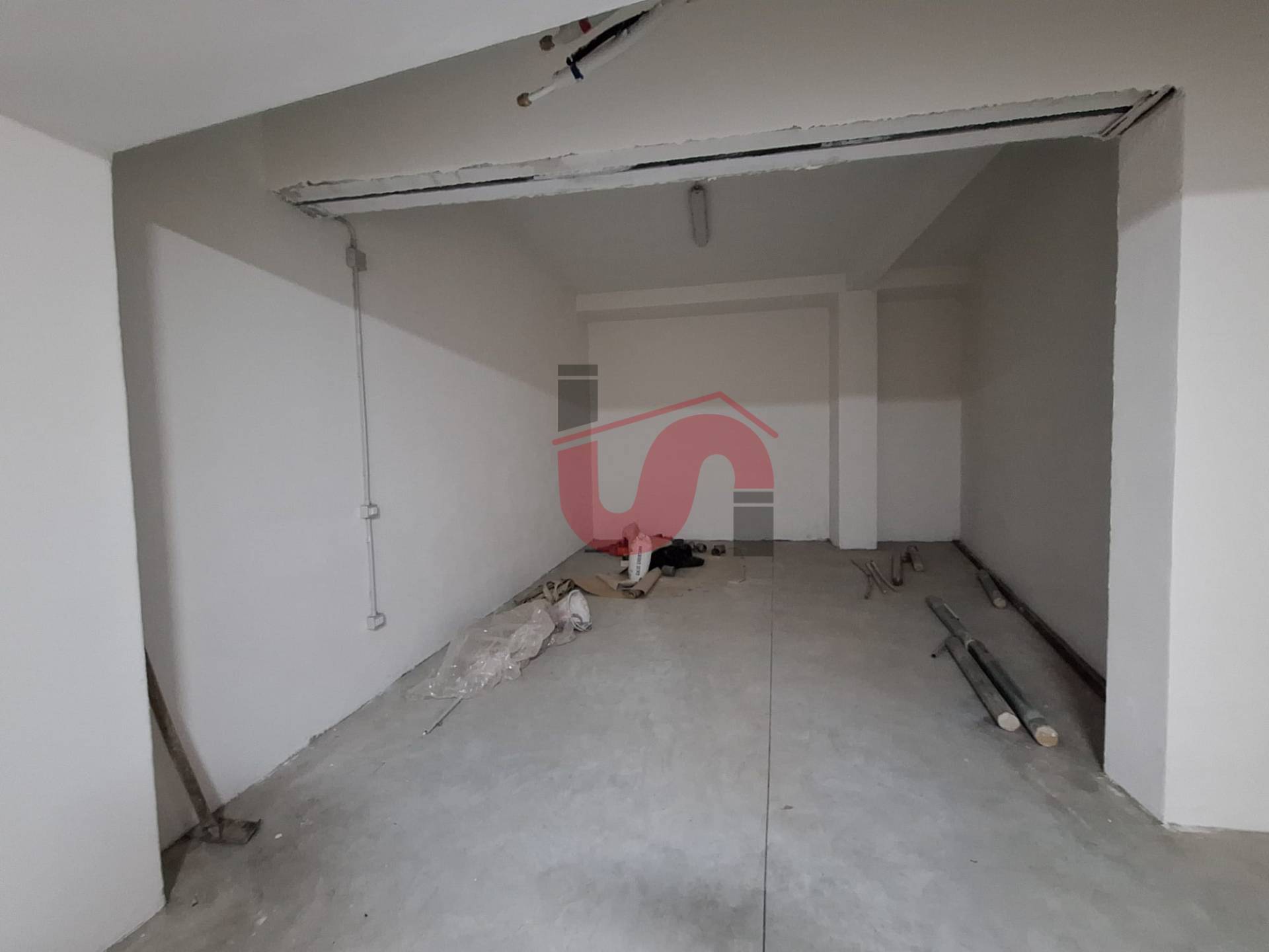 Box o garage in vendita a Benevento