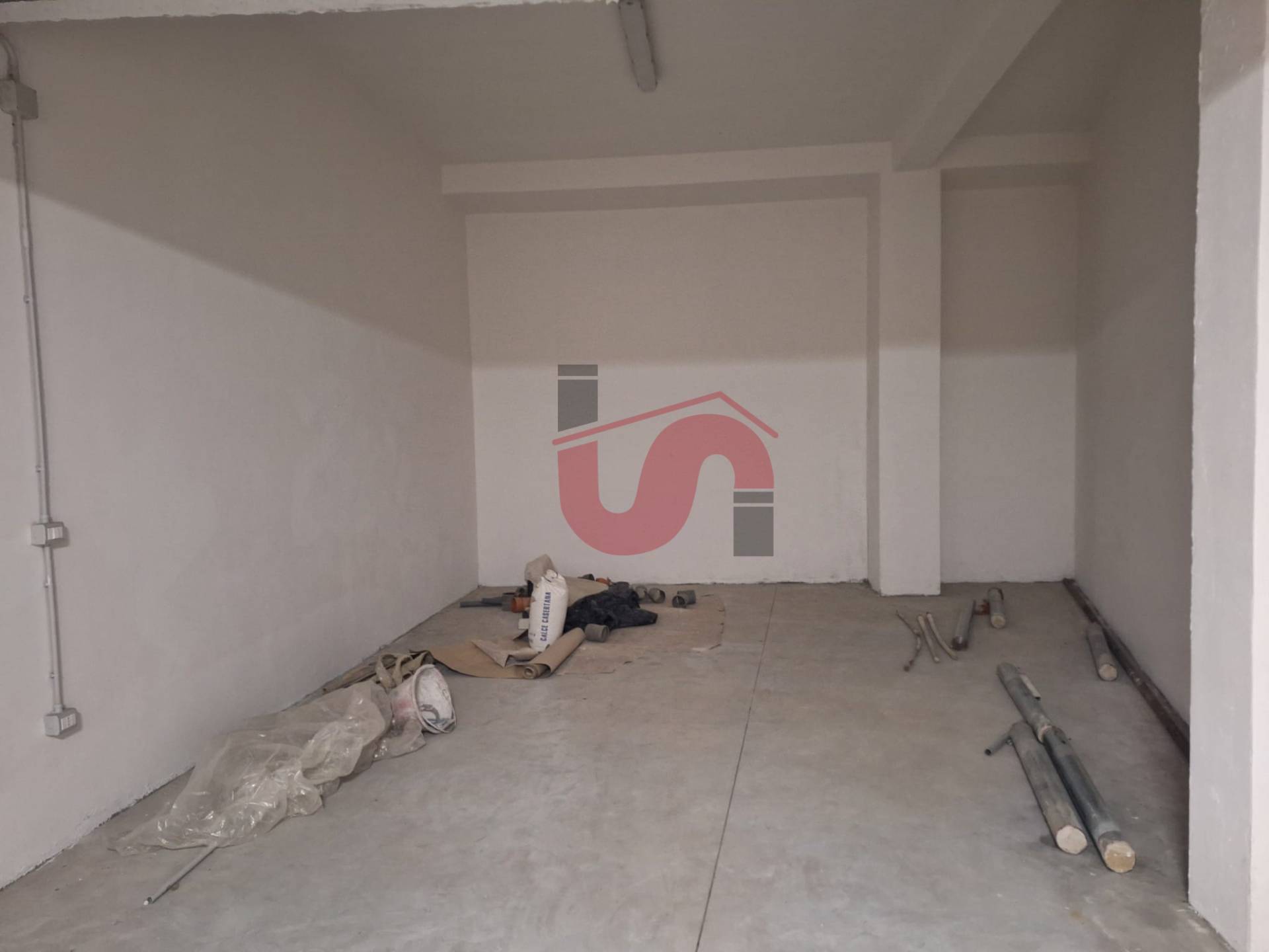 Box o garage in vendita a Benevento