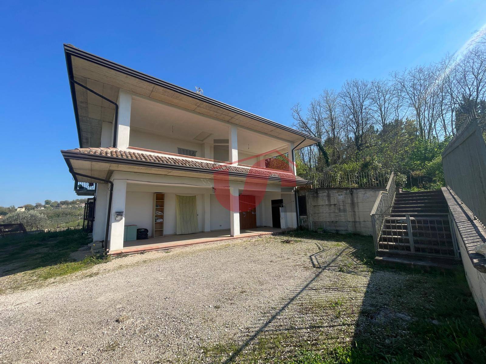 VILLA BIFAMILIARE in vendita a Benevento