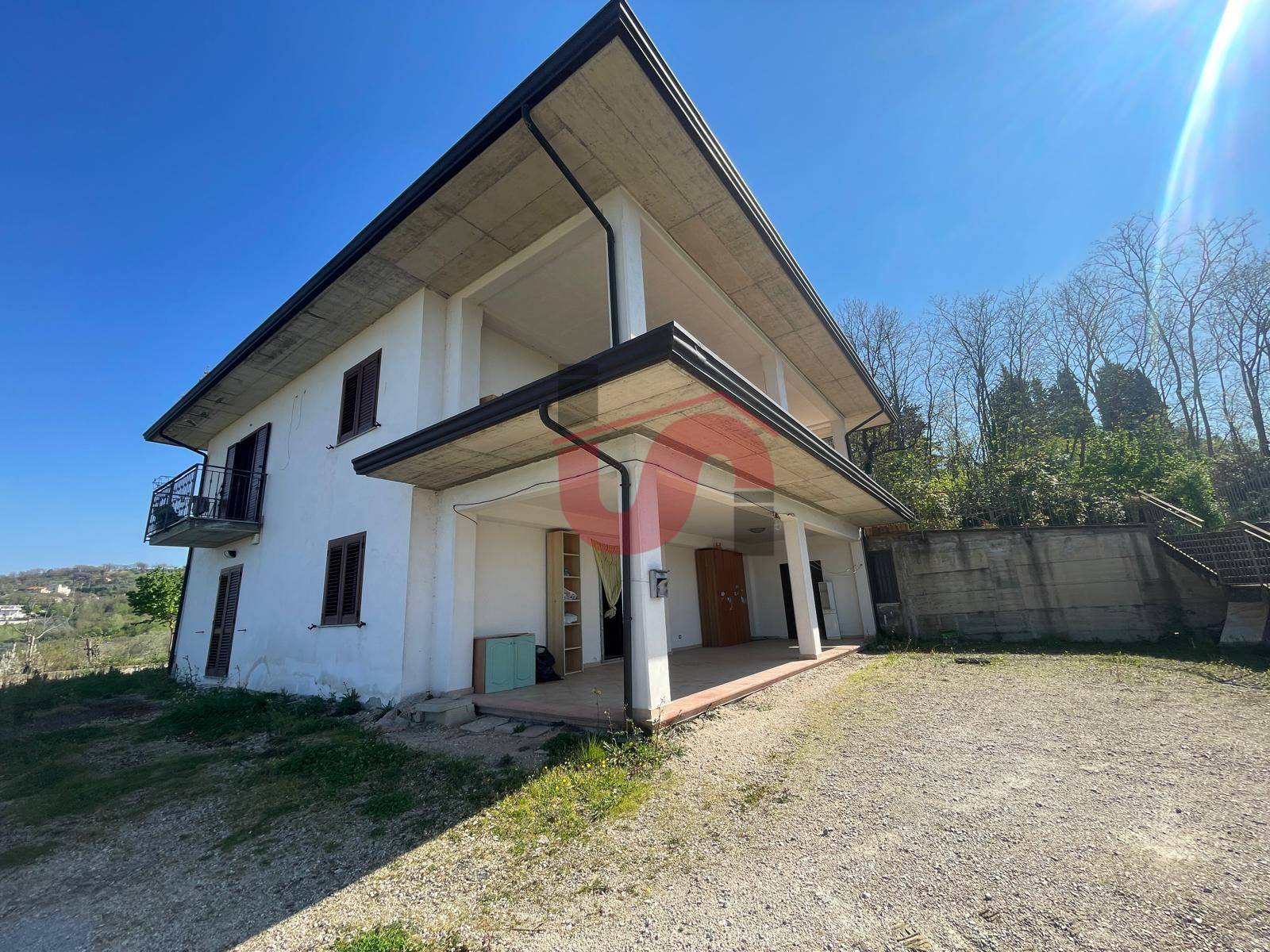 VILLA BIFAMILIARE in vendita a Benevento