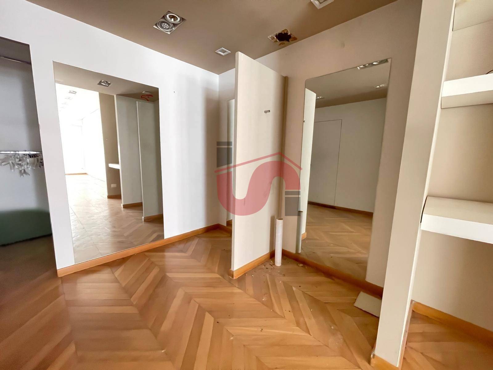 Locale commerciale in affitto a Benevento