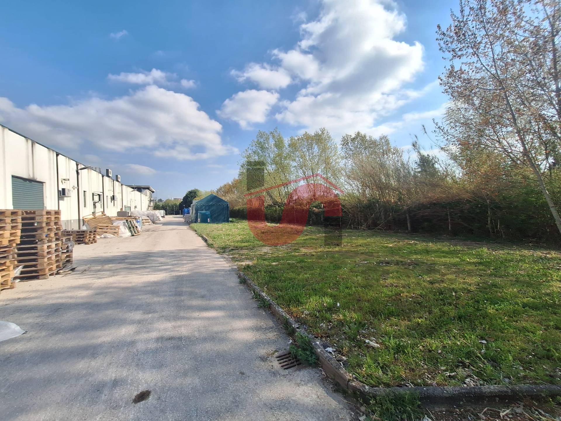 FABBRICATO INDUSTRIALE in vendita a Pago Veiano
