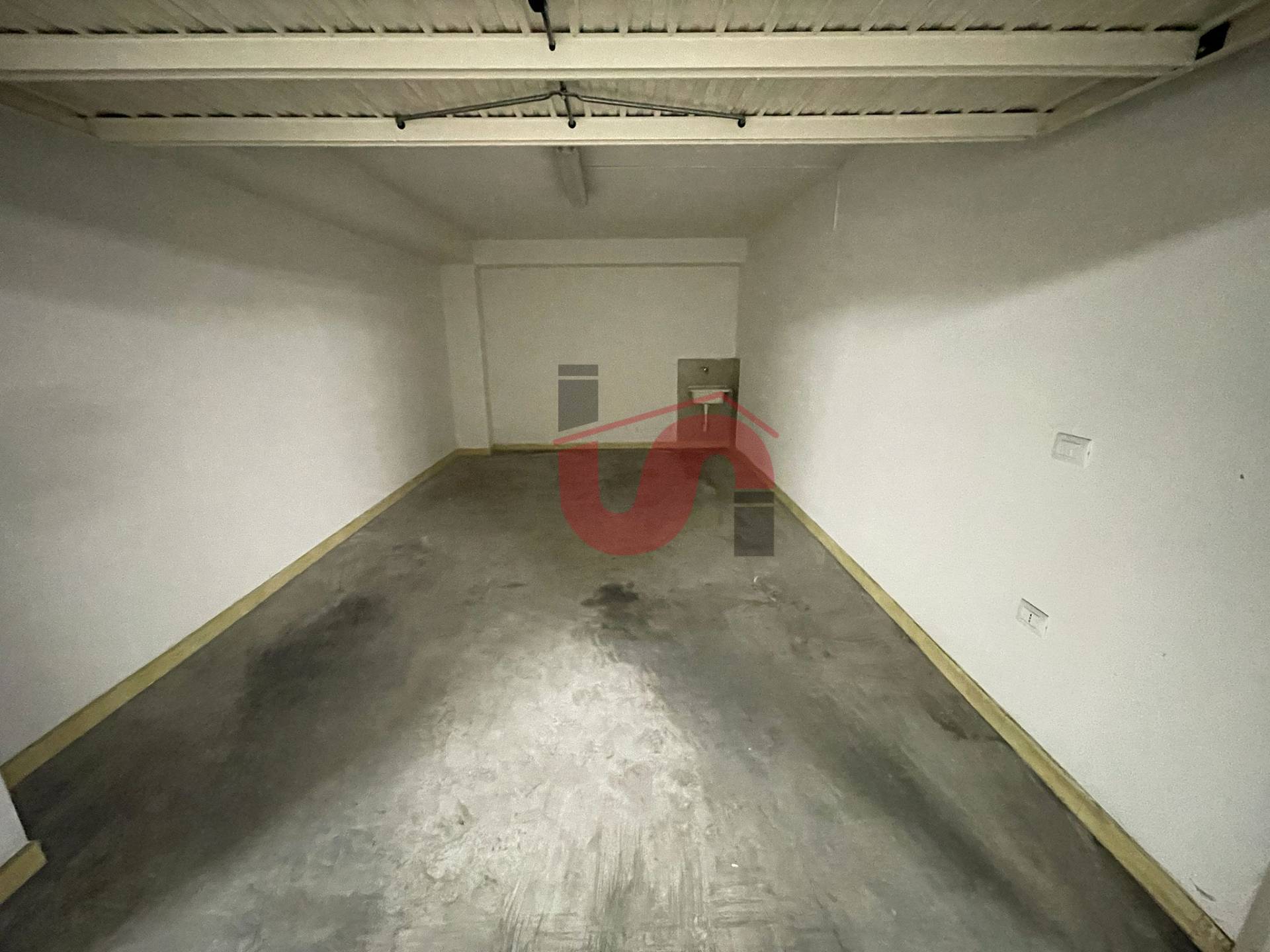 GARAGE/BOX in affitto a Benevento, Mellusi/Atlantici