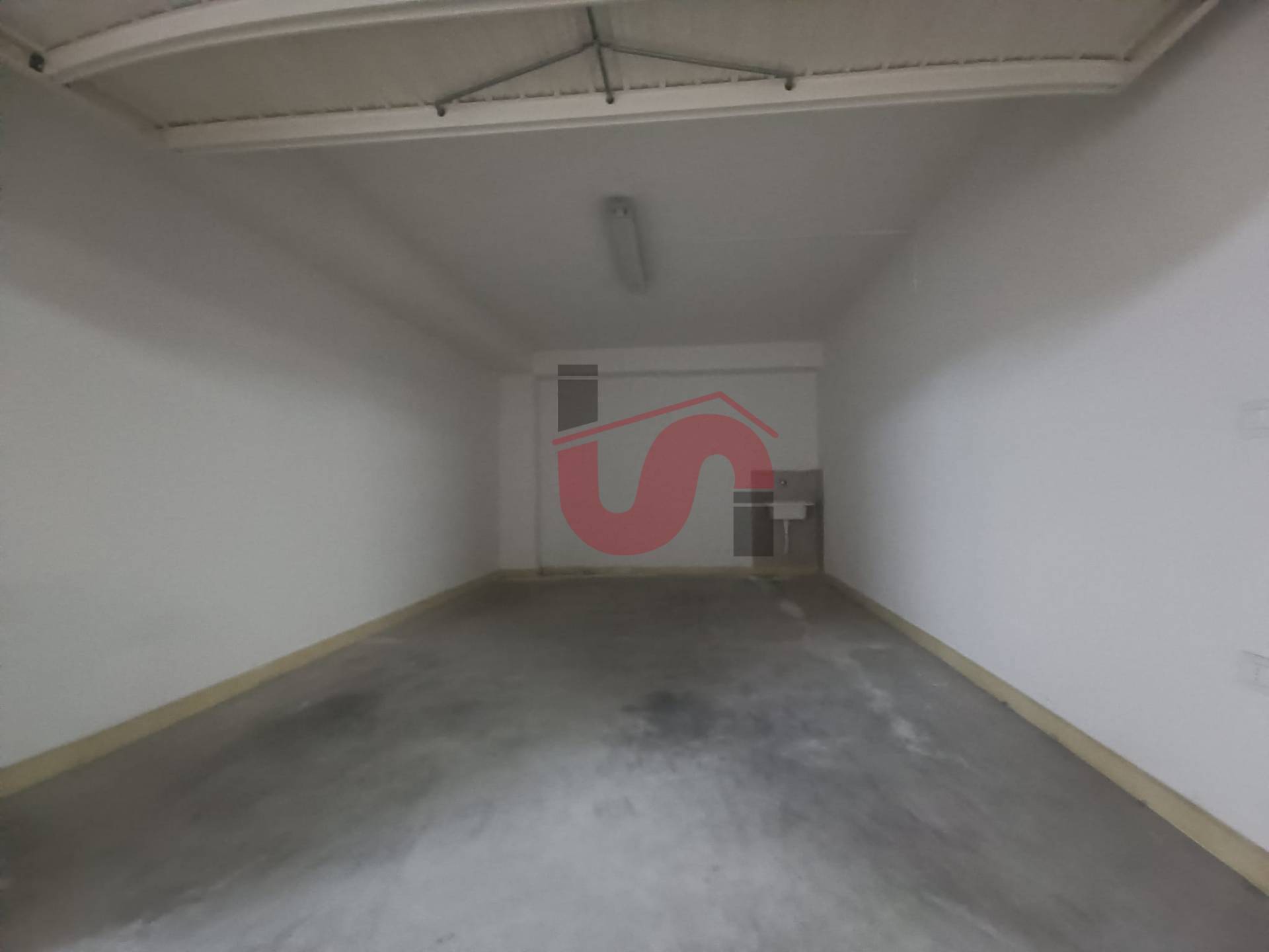 GARAGE/BOX in affitto a Benevento, Mellusi/Atlantici