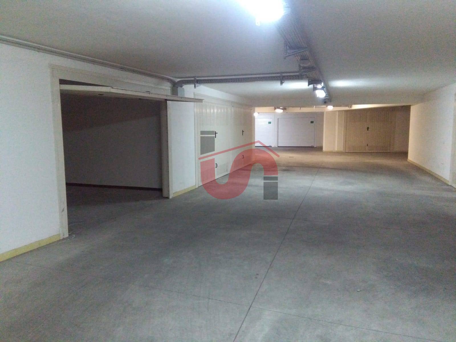GARAGE/BOX in affitto a Benevento, Mellusi/Atlantici