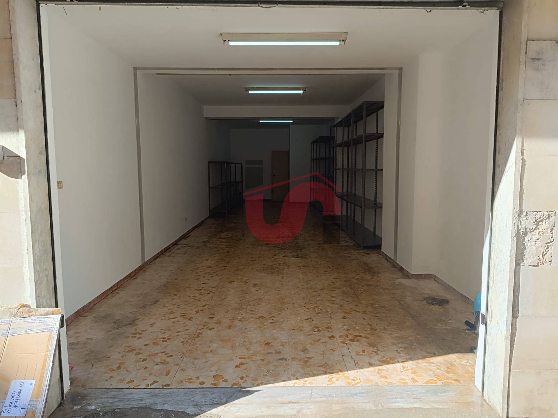 Box o garage in affitto a Benevento, Centro