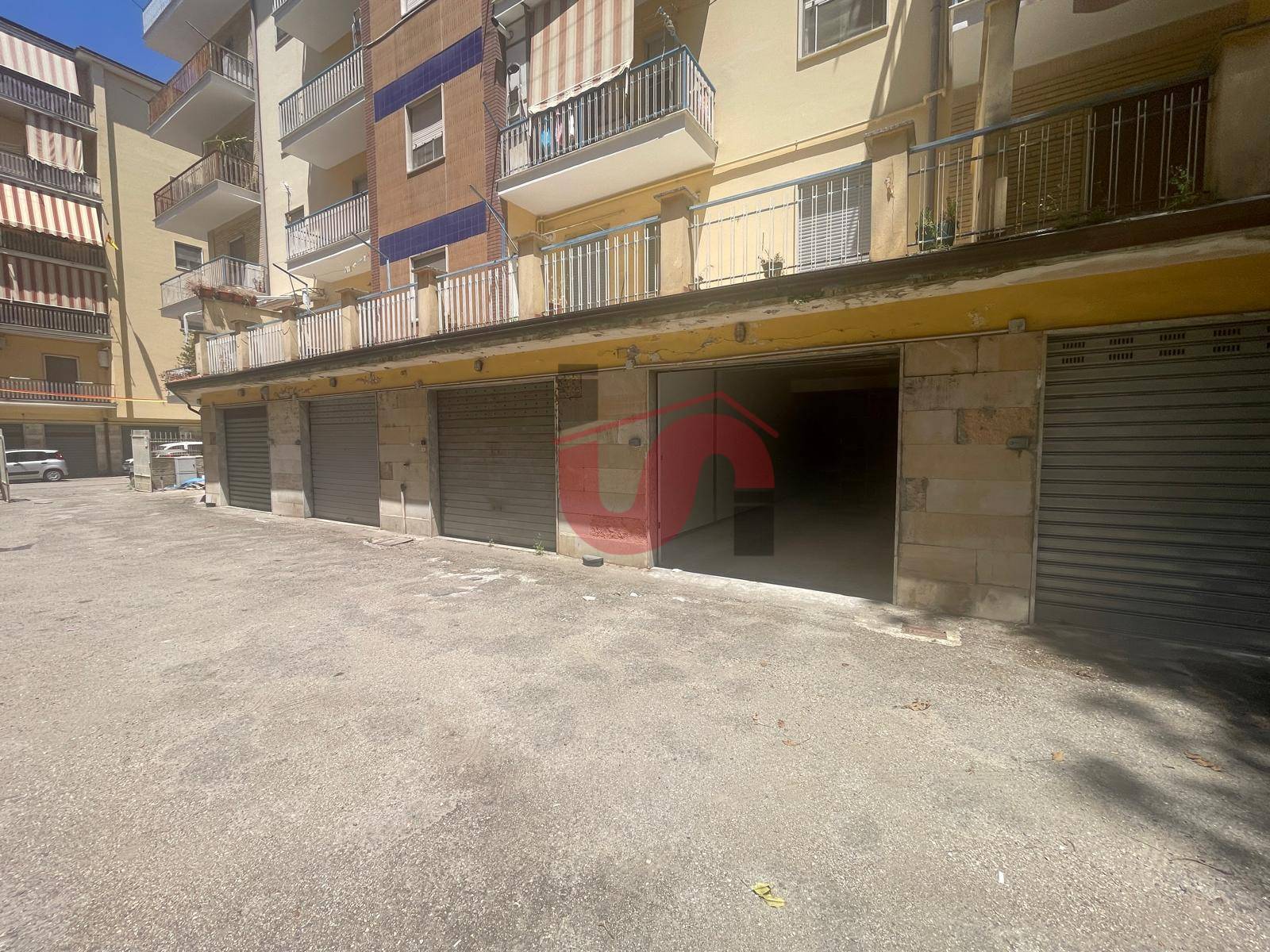 Box o garage in affitto a Benevento, Centro