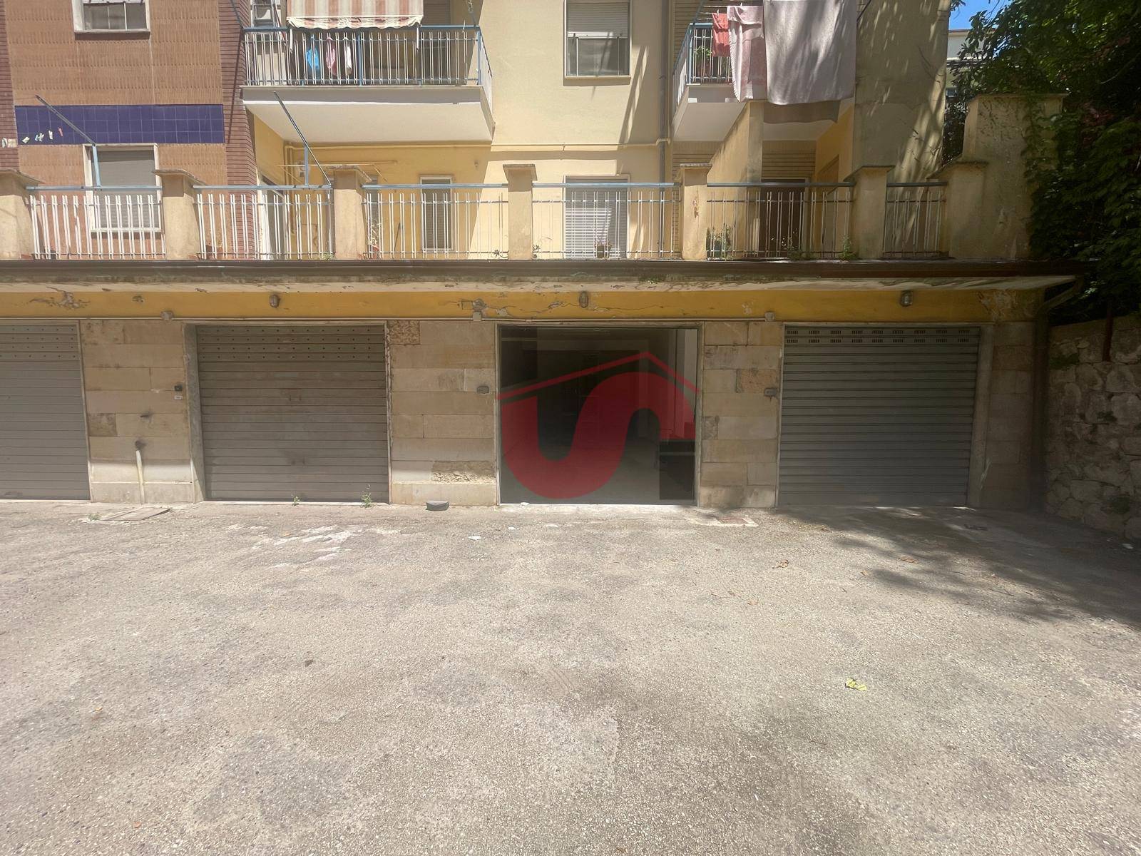 Box o garage in affitto a Benevento, Centro