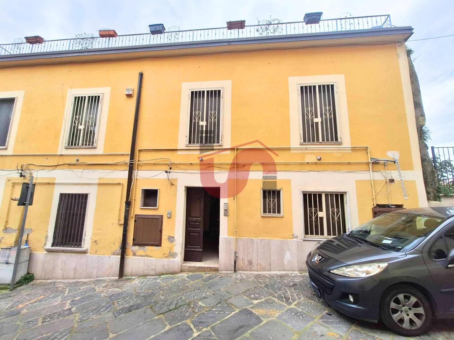 Appartamento in vendita a Benevento, CENTRO STORICO