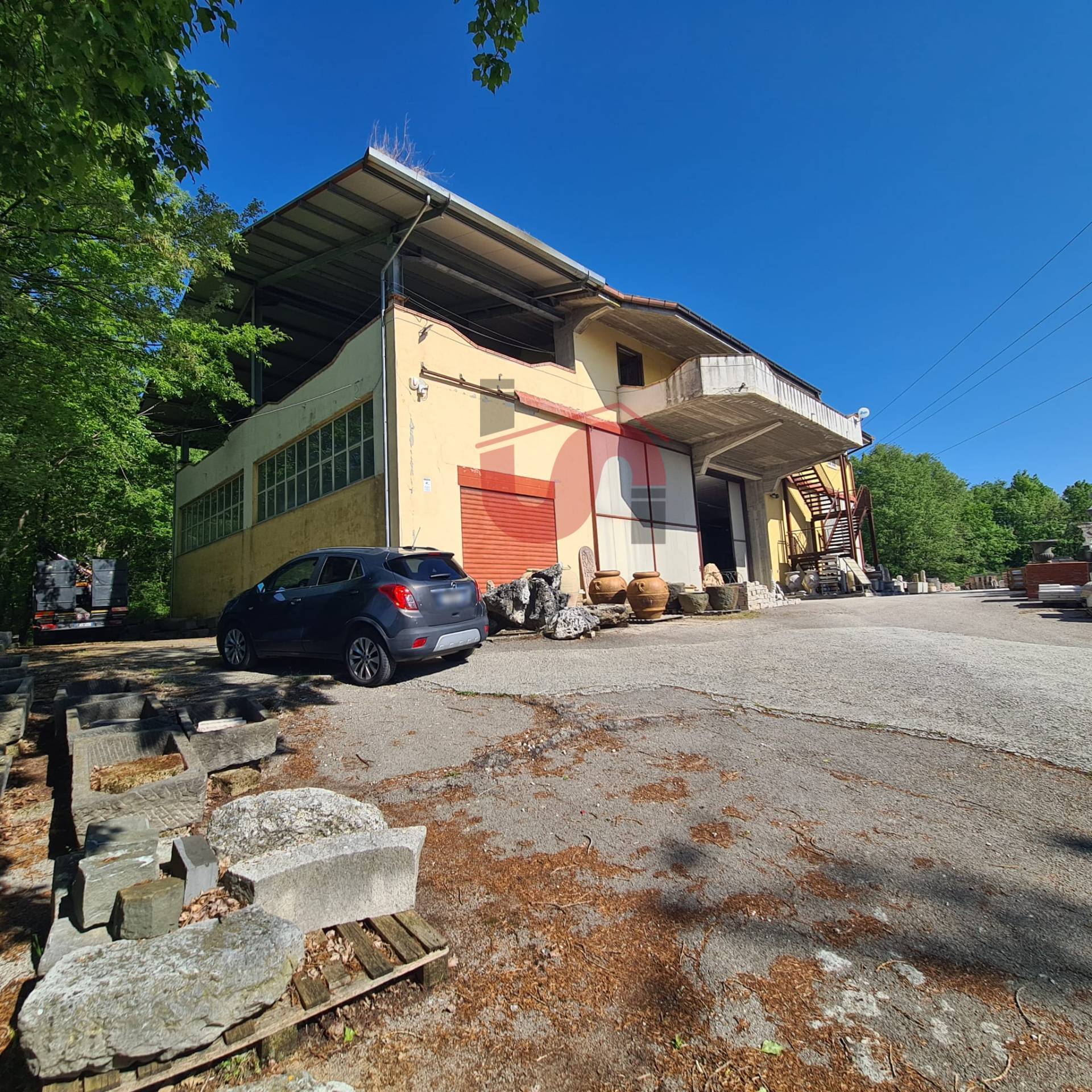 Intero Stabile in affitto a Sassinoro