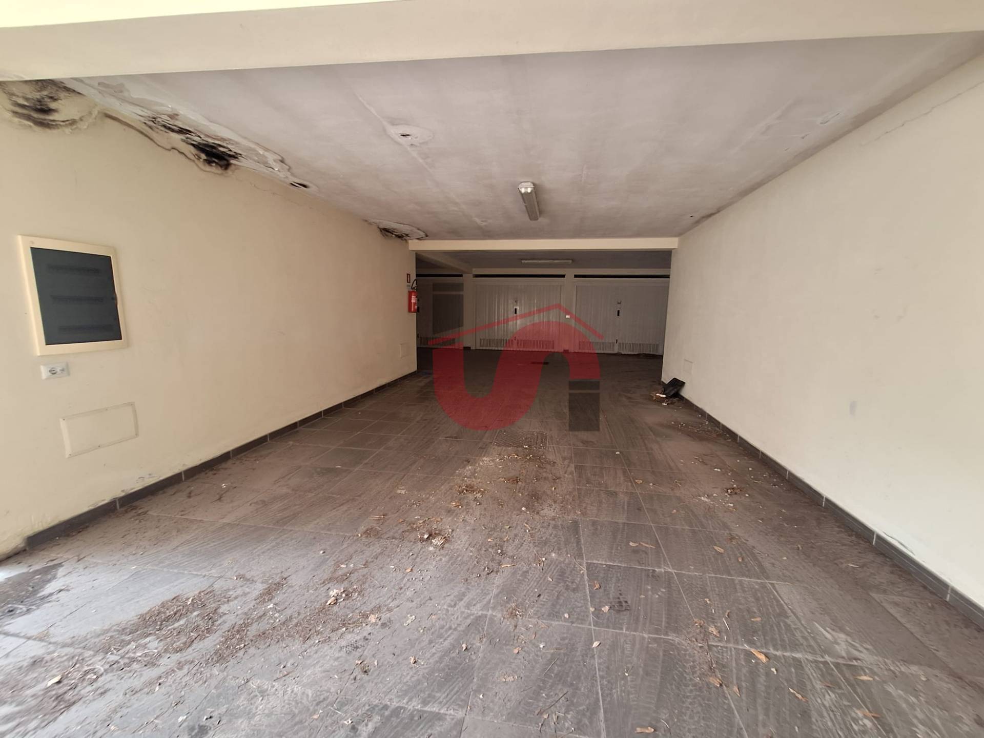 GARAGE/BOX in vendita a Benevento, Mellusi