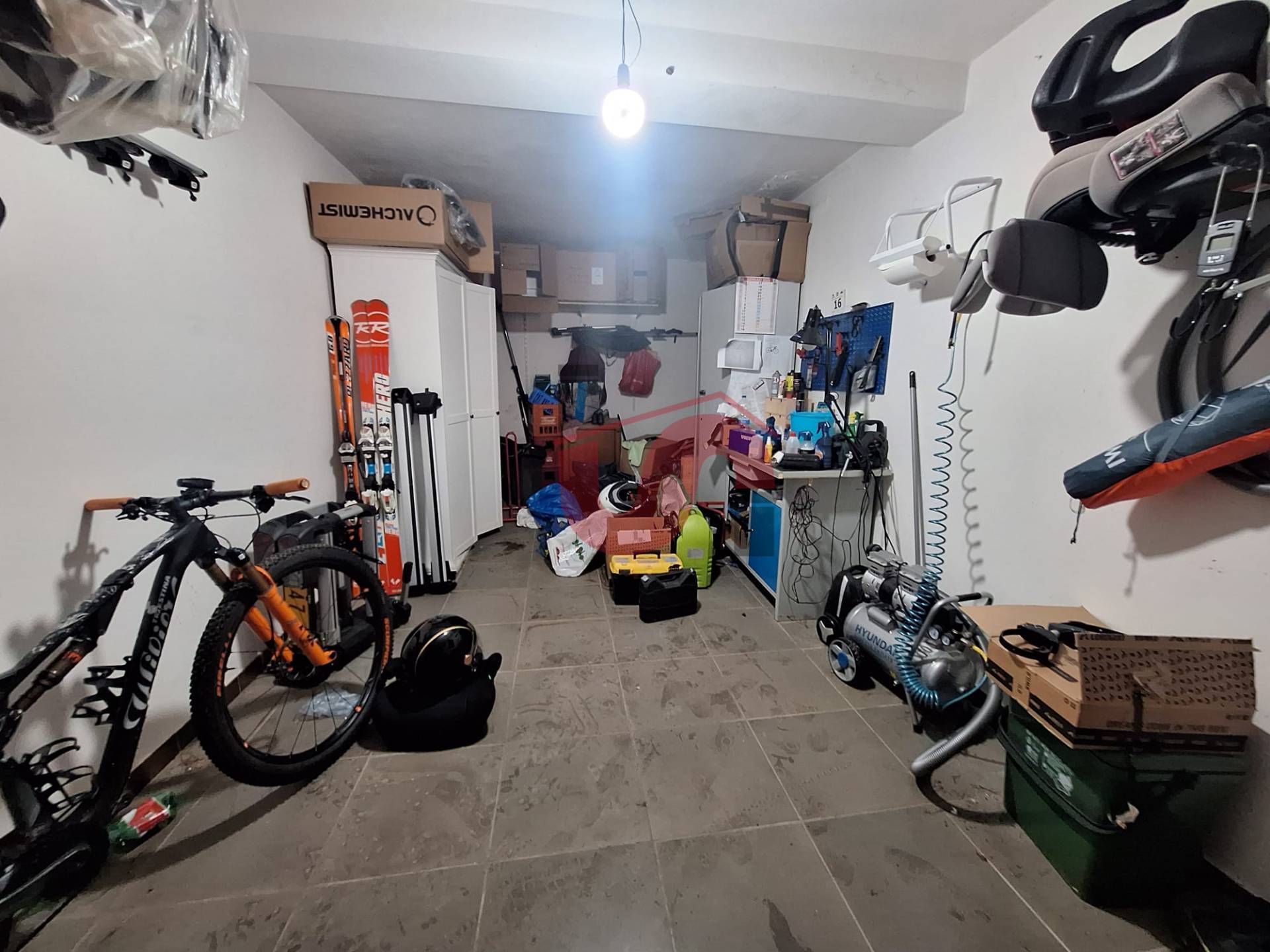 GARAGE/BOX in vendita a Benevento, Mellusi
