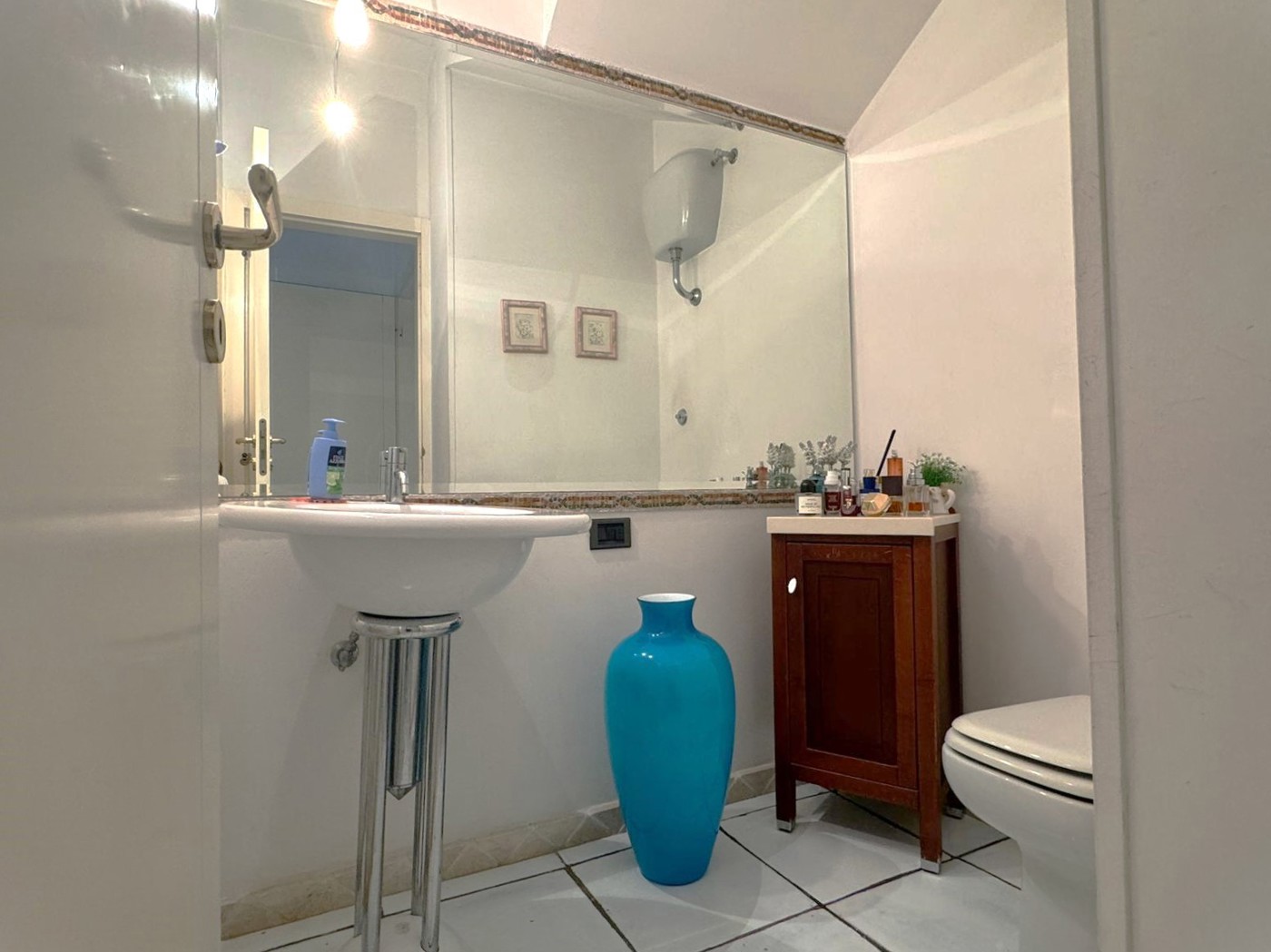 Quadrilocale con box a Bari
