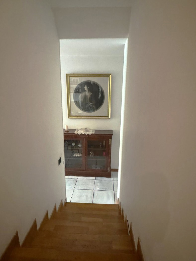 Quadrilocale con box a Bari