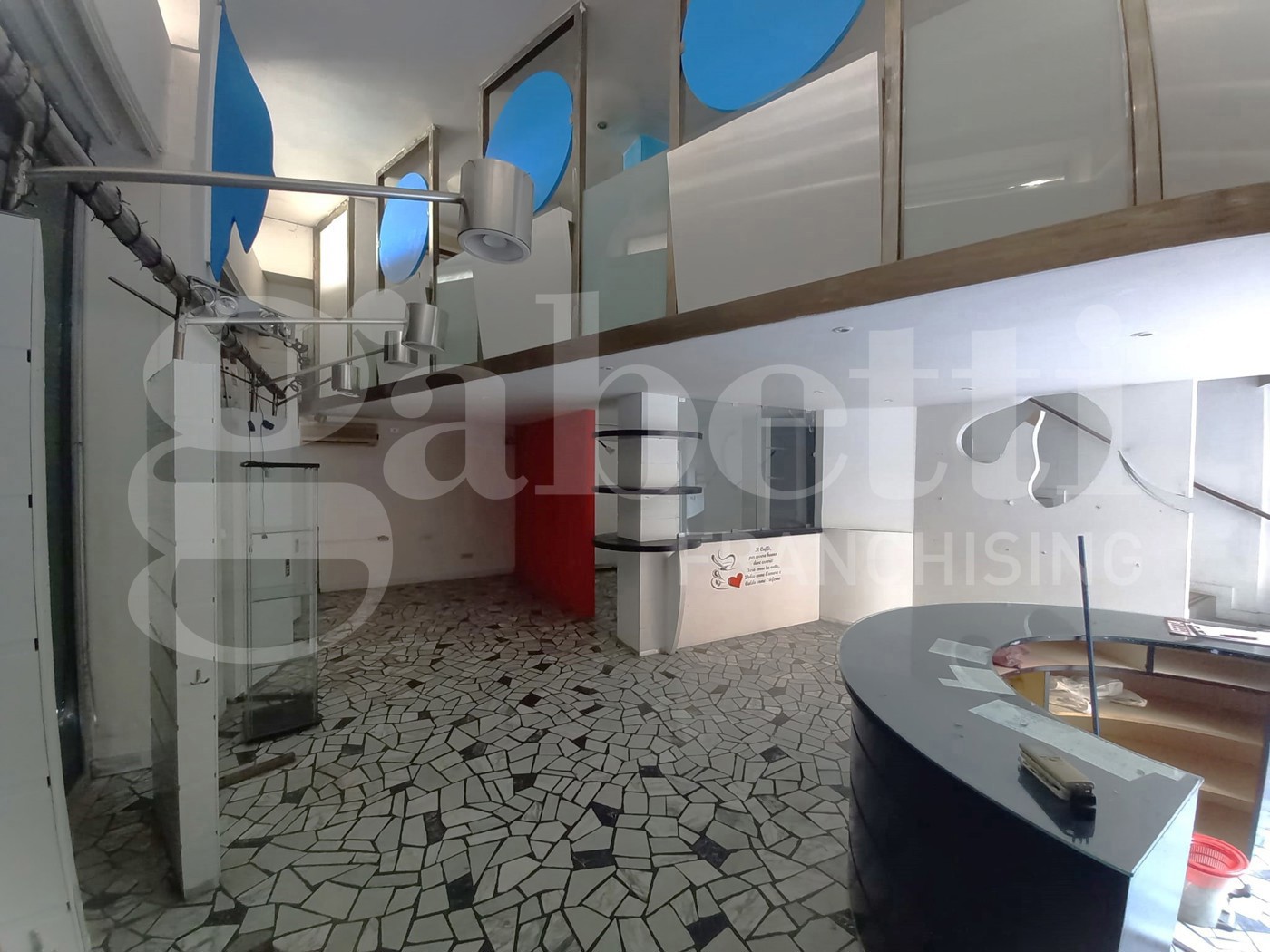 Negozio in affitto a Bari