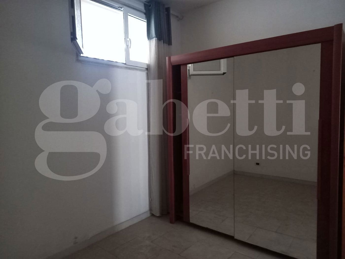 Bilocale con box a Bari