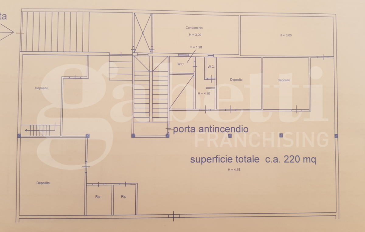 Magazzino in vendita a Bari