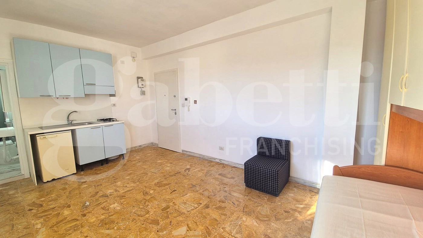 Monolocale ristrutturato a Bari