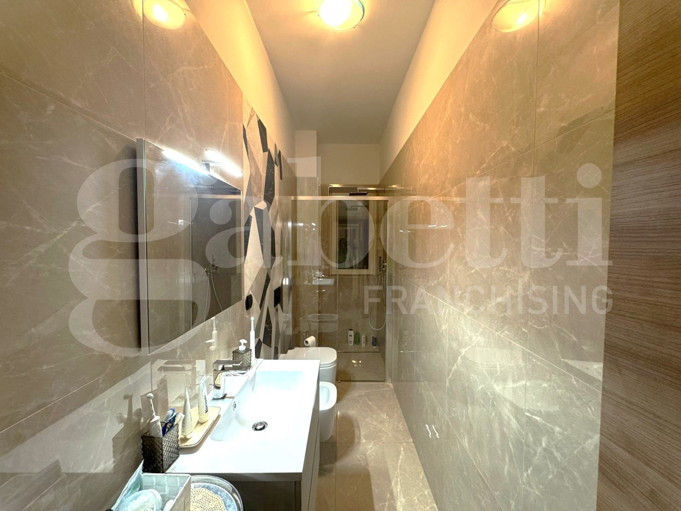 Quadrilocale ristrutturato a Bari