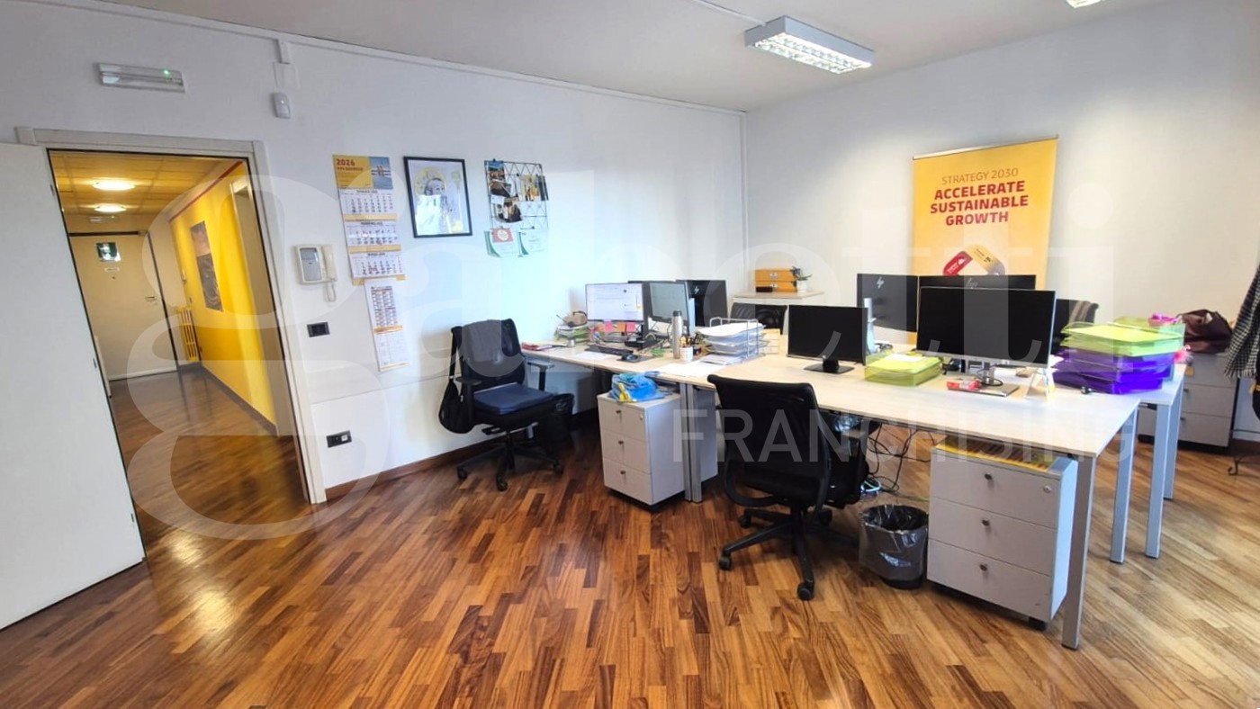 Ufficio in vendita a Bari